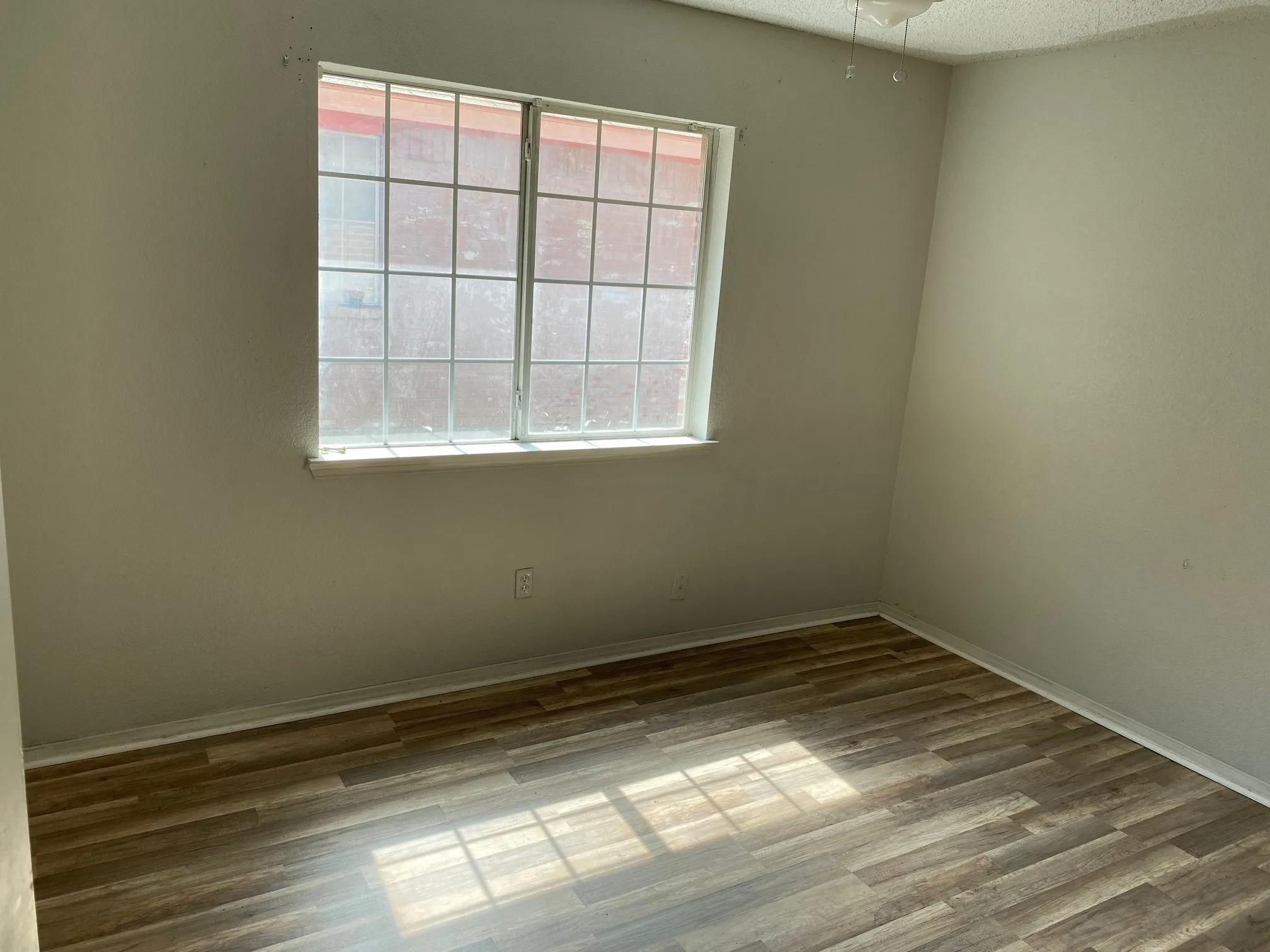 Single Family Residence For Rent in Dallas County , 4451 Posada Drive, Dallas, Texas 75211, 3 Bedroom, 2 Bathroom, 1 Garage spaces, 1,276 Sqft, built in 1998, mls#21361354, Real Estate Agent in Dallas, Homes For Rent in Dallas county, Homes For Rent in Dallas, Realtor in Dallas Texas, Real Estate Brokerage Independent Realty Texas, Luminita Cordes Realtor