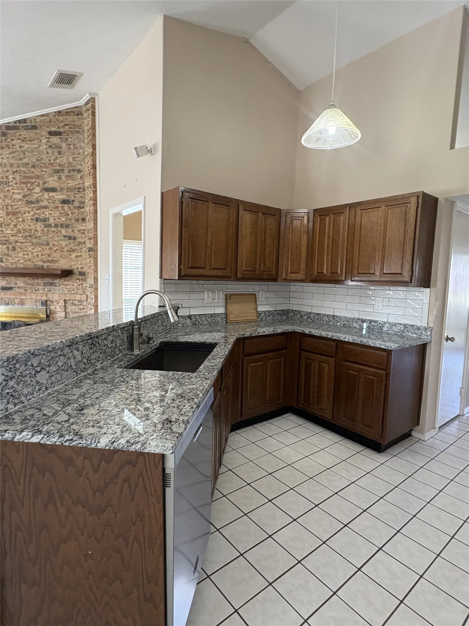 Single Family Residence For Sale in Dallas County , 3610 Willowood Drive, Garland, Texas 75040, 3 Bedroom, 2 Bathroom, 2 Garage spaces, 1,762 Sqft, built in 1984, mls#21361358, Real Estate Agent in Garland, Homes For Sale in Dallas county, Homes For Sale in Garland, Realtor in Garland Texas, Real Estate Brokerage Independent Realty Texas, Luminita Cordes Realtor