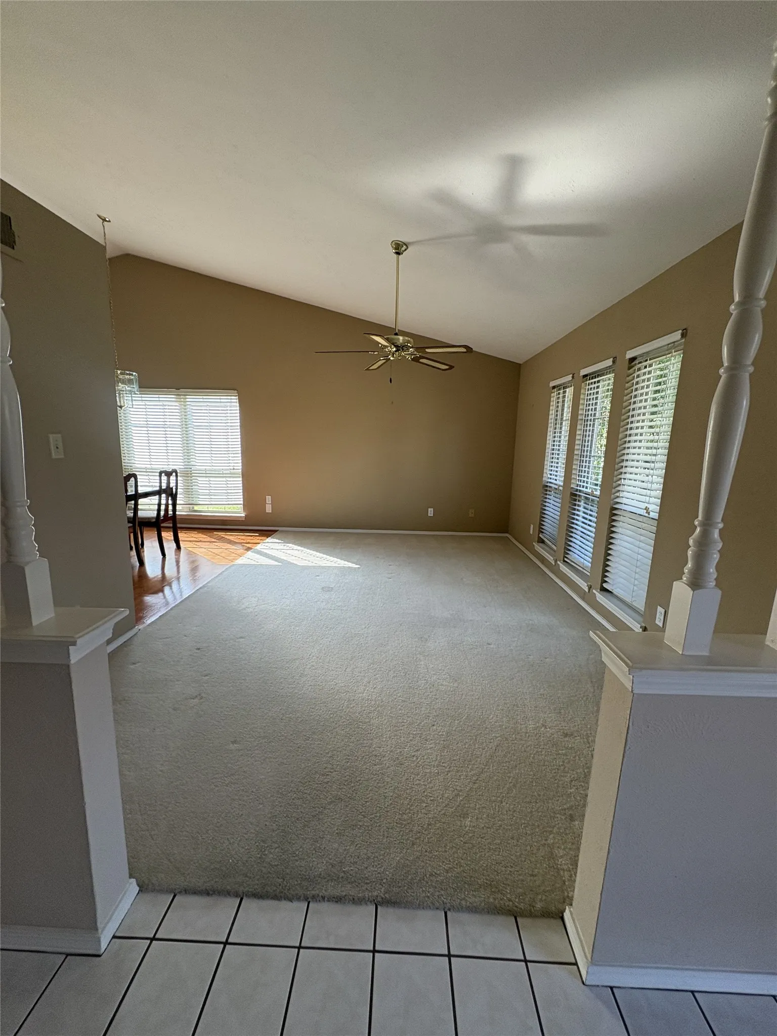 Single Family Residence For Sale in Dallas County , 3610 Willowood Drive, Garland, Texas 75040, 3 Bedroom, 2 Bathroom, 2 Garage spaces, 1,762 Sqft, built in 1984, mls#21361358, Real Estate Agent in Garland, Homes For Sale in Dallas county, Homes For Sale in Garland, Realtor in Garland Texas, Real Estate Brokerage Independent Realty Texas, Luminita Cordes Realtor