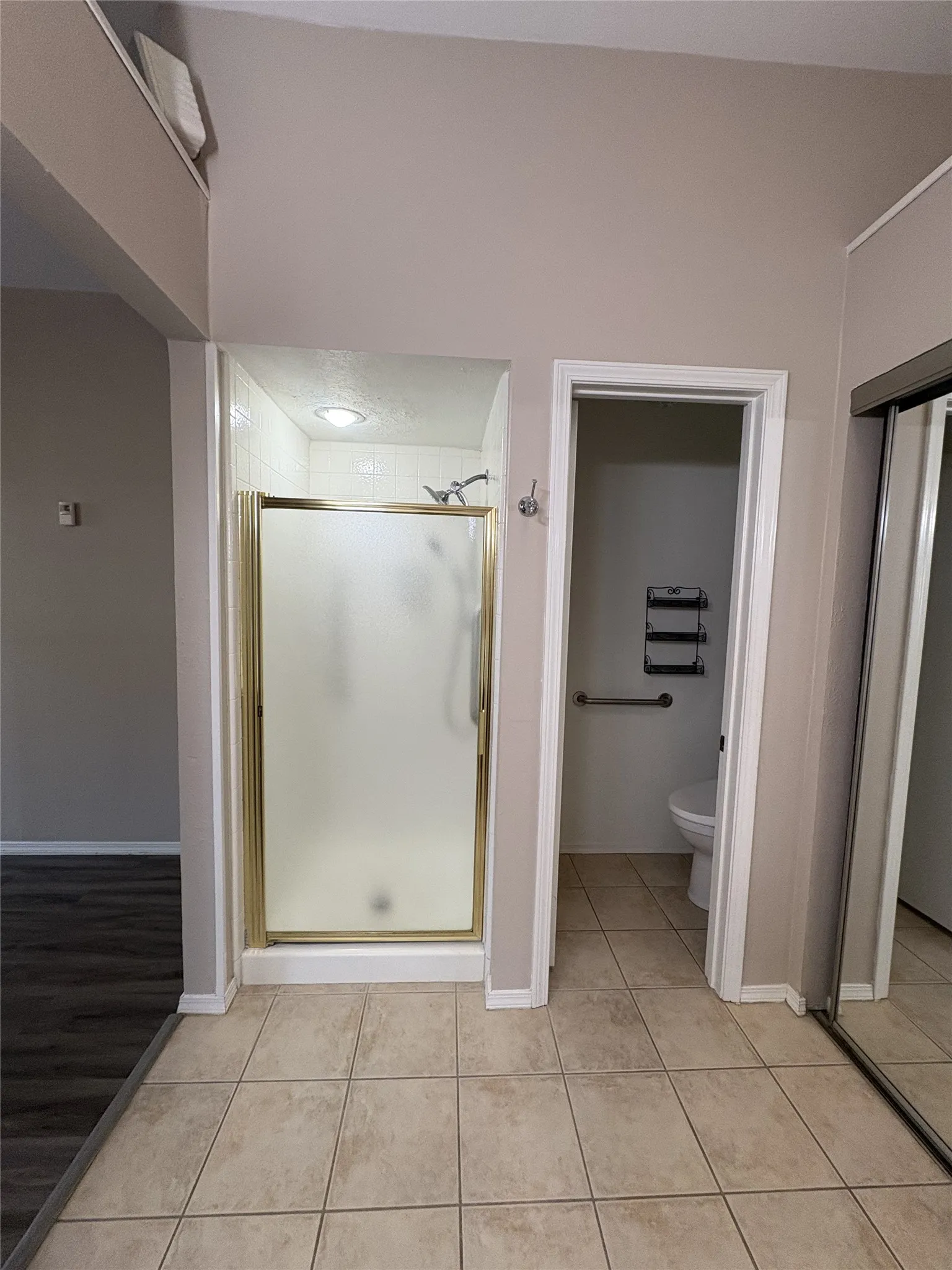 Single Family Residence For Sale in Dallas County , 3610 Willowood Drive, Garland, Texas 75040, 3 Bedroom, 2 Bathroom, 2 Garage spaces, 1,762 Sqft, built in 1984, mls#21361358, Real Estate Agent in Garland, Homes For Sale in Dallas county, Homes For Sale in Garland, Realtor in Garland Texas, Real Estate Brokerage Independent Realty Texas, Luminita Cordes Realtor