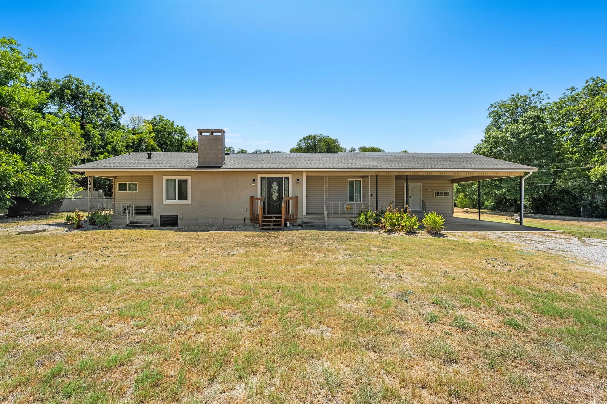 Single Family Residence For Sale in Mc Lennan County , 3524 N 27th Street, Waco, Texas 76708, 3 Bedroom, 3 Bathroom, 4 Garage spaces, 2,521 Sqft, built in 1951, mls#21361348, Real Estate Agent in Waco, Homes For Sale in Mc Lennan county, Homes For Sale in Waco, Realtor in Waco Texas, Real Estate Brokerage Independent Realty Texas, Luminita Cordes Realtor