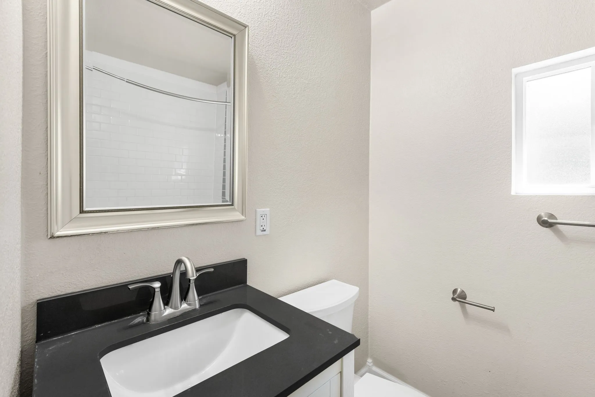 Single Family Residence For Sale in Mc Lennan County , 3524 N 27th Street, Waco, Texas 76708, 3 Bedroom, 3 Bathroom, 4 Garage spaces, 2,521 Sqft, built in 1951, mls#21361348, Real Estate Agent in Waco, Homes For Sale in Mc Lennan county, Homes For Sale in Waco, Realtor in Waco Texas, Real Estate Brokerage Independent Realty Texas, Luminita Cordes Realtor