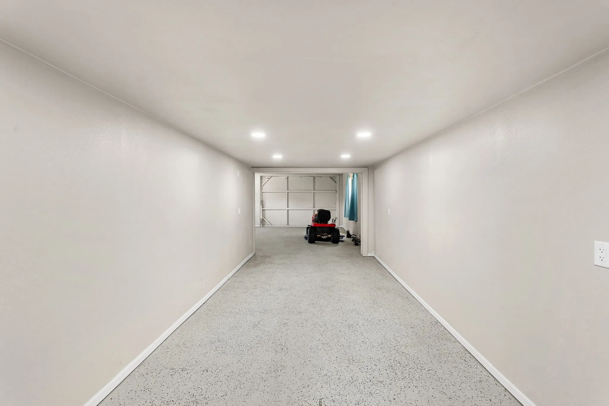 Single Family Residence For Sale in Mc Lennan County , 3524 N 27th Street, Waco, Texas 76708, 3 Bedroom, 3 Bathroom, 4 Garage spaces, 2,521 Sqft, built in 1951, mls#21361348, Real Estate Agent in Waco, Homes For Sale in Mc Lennan county, Homes For Sale in Waco, Realtor in Waco Texas, Real Estate Brokerage Independent Realty Texas, Luminita Cordes Realtor