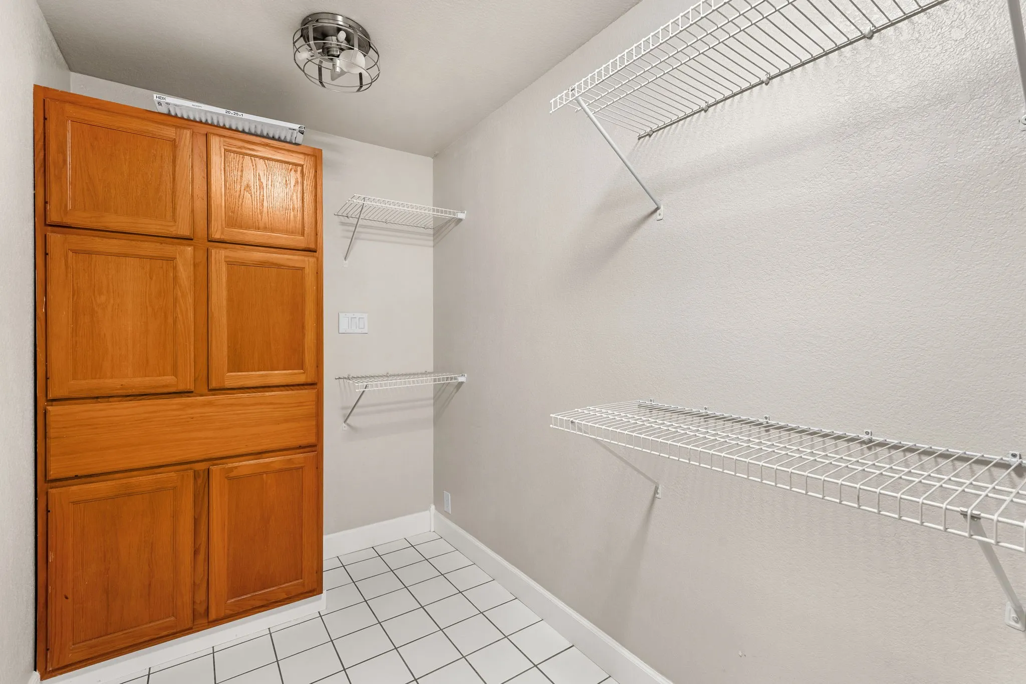 Single Family Residence For Sale in Mc Lennan County , 3524 N 27th Street, Waco, Texas 76708, 3 Bedroom, 3 Bathroom, 4 Garage spaces, 2,521 Sqft, built in 1951, mls#21361348, Real Estate Agent in Waco, Homes For Sale in Mc Lennan county, Homes For Sale in Waco, Realtor in Waco Texas, Real Estate Brokerage Independent Realty Texas, Luminita Cordes Realtor