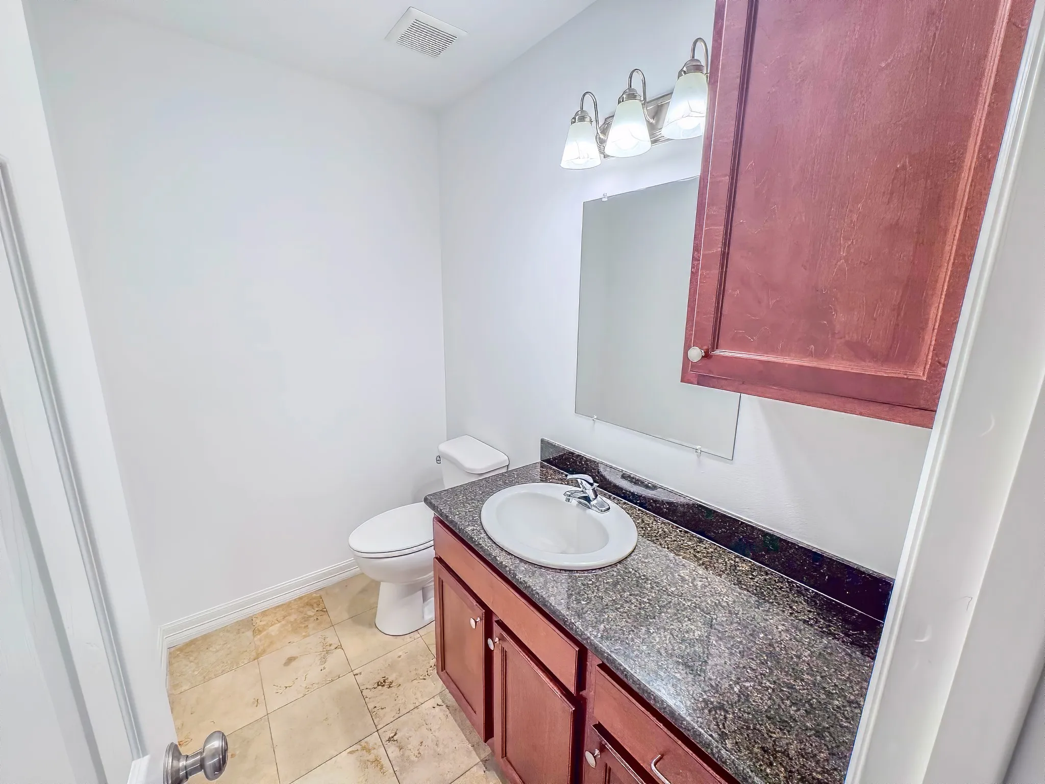 Condominium For Rent in Dallas County , 2809 Minert Street, Dallas, Texas 75219, 2 Bedroom, 2 Bathroom, Garage spaces, 1,023 Sqft, built in 1955, Price $1,800, mls#21361364, Real Estate Agent in Dallas, Homes For Rent in Dallas county, Homes For Rent in Dallas, Realtor in Dallas Texas, Real Estate Brokerage Independent Realty Texas, Luminita Cordes Realtor