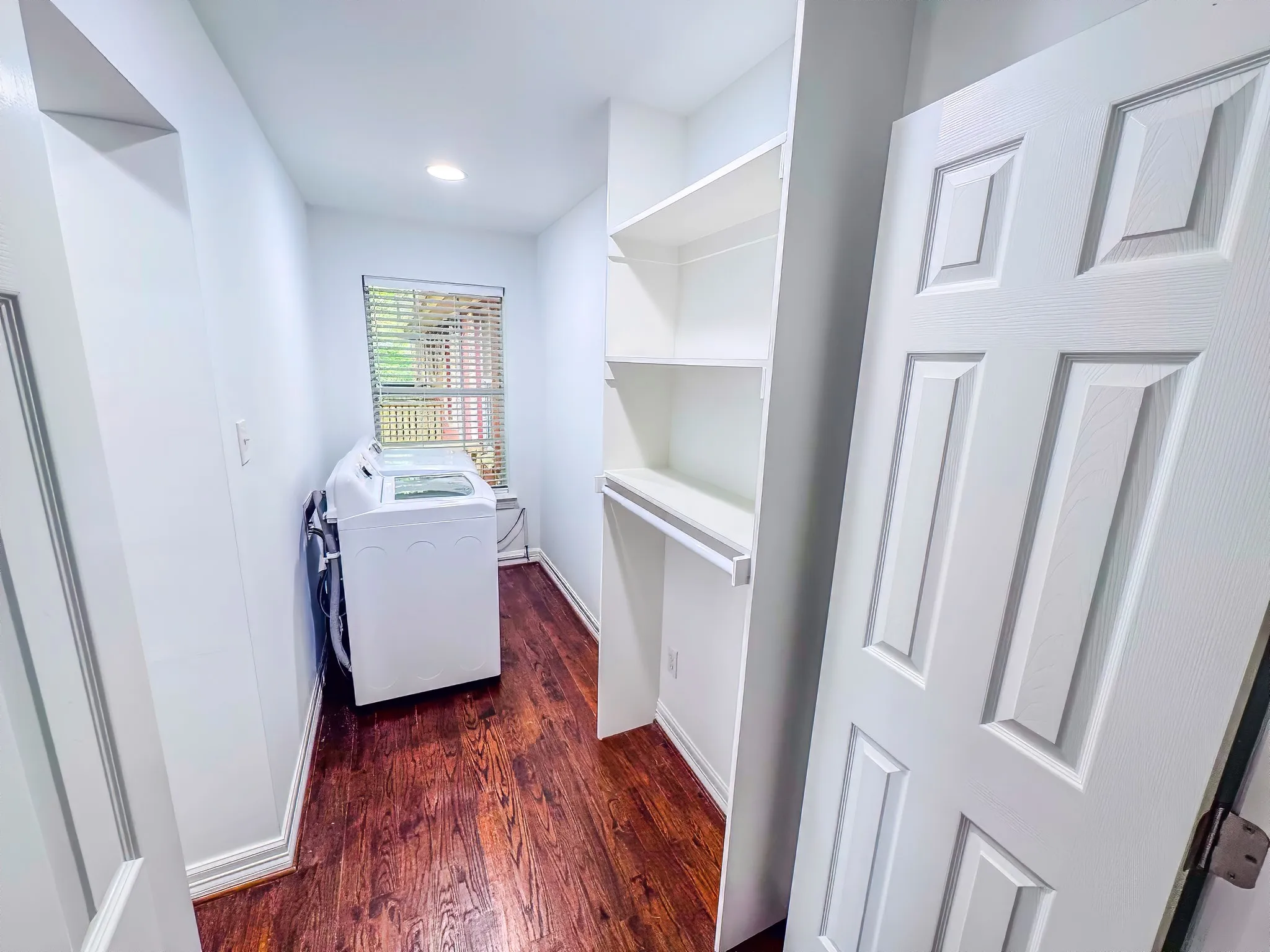 Condominium For Rent in Dallas County , 2809 Minert Street, Dallas, Texas 75219, 2 Bedroom, 2 Bathroom, Garage spaces, 1,023 Sqft, built in 1955, Price $1,800, mls#21361364, Real Estate Agent in Dallas, Homes For Rent in Dallas county, Homes For Rent in Dallas, Realtor in Dallas Texas, Real Estate Brokerage Independent Realty Texas, Luminita Cordes Realtor