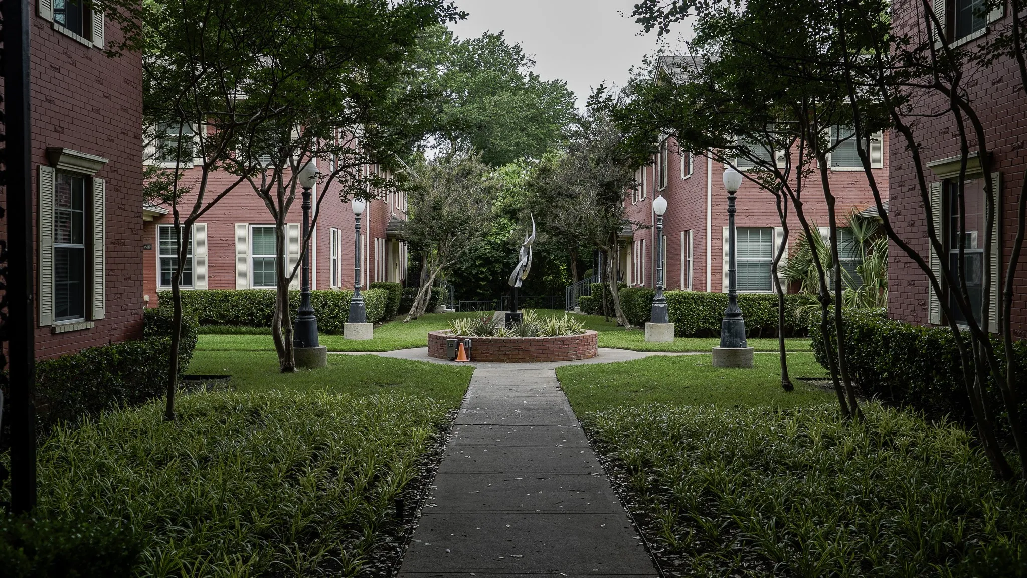Condominium For Rent in Dallas County , 2809 Minert Street, Dallas, Texas 75219, 2 Bedroom, 2 Bathroom, Garage spaces, 1,023 Sqft, built in 1955, Price $1,800, mls#21361364, Real Estate Agent in Dallas, Homes For Rent in Dallas county, Homes For Rent in Dallas, Realtor in Dallas Texas, Real Estate Brokerage Independent Realty Texas, Luminita Cordes Realtor