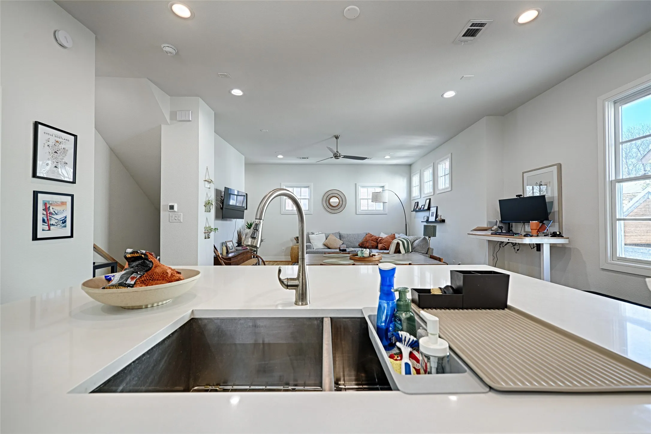 Condominium For Sale in Dallas County , 5065 Gaston Avenue 102, Dallas, Texas 75214, 2 Bedroom, 3 Bathroom, 2 Garage spaces, 1,508 Sqft, built in 2020, mls#21361337, Real Estate Agent in Dallas, Homes For Sale in Dallas county, Homes For Sale in Dallas, Realtor in Dallas Texas, Real Estate Brokerage Independent Realty Texas, Luminita Cordes Realtor