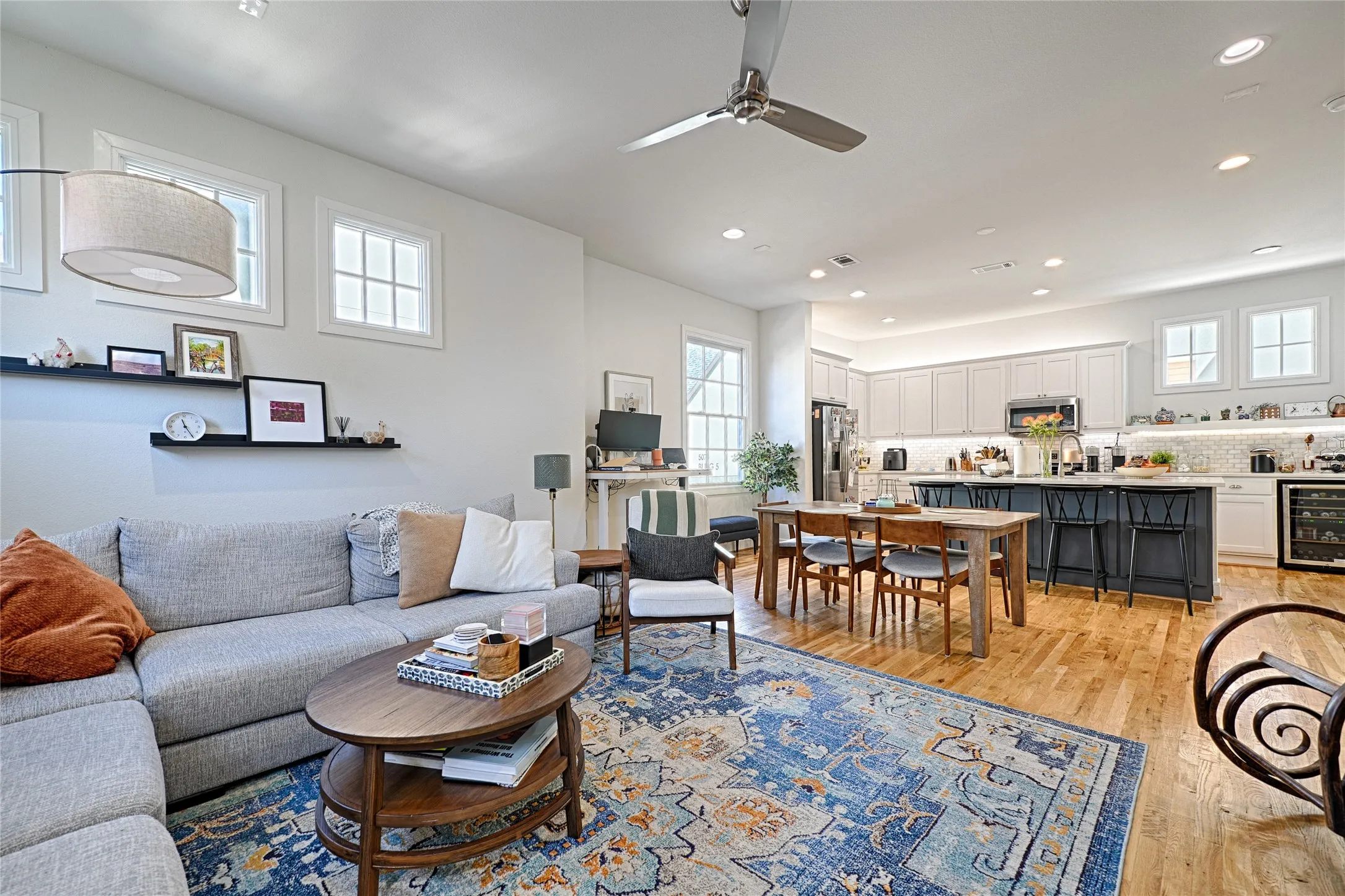 Condominium For Sale in Dallas County , 5065 Gaston Avenue 102, Dallas, Texas 75214, 2 Bedroom, 3 Bathroom, 2 Garage spaces, 1,508 Sqft, built in 2020, mls#21361337, Real Estate Agent in Dallas, Homes For Sale in Dallas county, Homes For Sale in Dallas, Realtor in Dallas Texas, Real Estate Brokerage Independent Realty Texas, Luminita Cordes Realtor