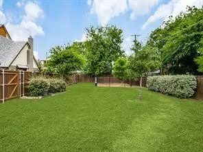 Condominium For Sale in Dallas County , 5065 Gaston Avenue 102, Dallas, Texas 75214, 2 Bedroom, 3 Bathroom, 2 Garage spaces, 1,508 Sqft, built in 2020, mls#21361337, Real Estate Agent in Dallas, Homes For Sale in Dallas county, Homes For Sale in Dallas, Realtor in Dallas Texas, Real Estate Brokerage Independent Realty Texas, Luminita Cordes Realtor