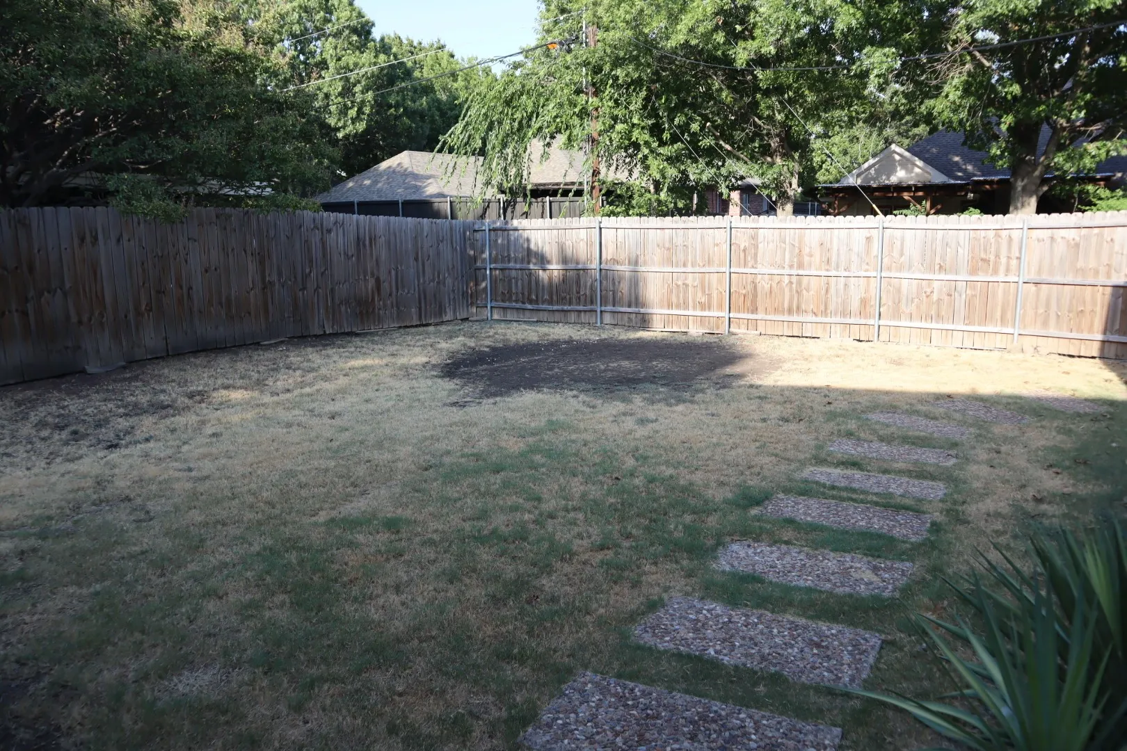Single Family Residence For Rent in Collin County , 1512 River Hill Drive, Prosper, Texas 75078, 3 Bedroom, 2 Bathroom, 2 Garage spaces, 1,723 Sqft, built in 1990, mls#21361372, Real Estate Agent in Prosper, Homes For Rent in Collin county, Homes For Rent in Prosper, Realtor in Prosper Texas, Real Estate Brokerage Independent Realty Texas, Luminita Cordes Realtor