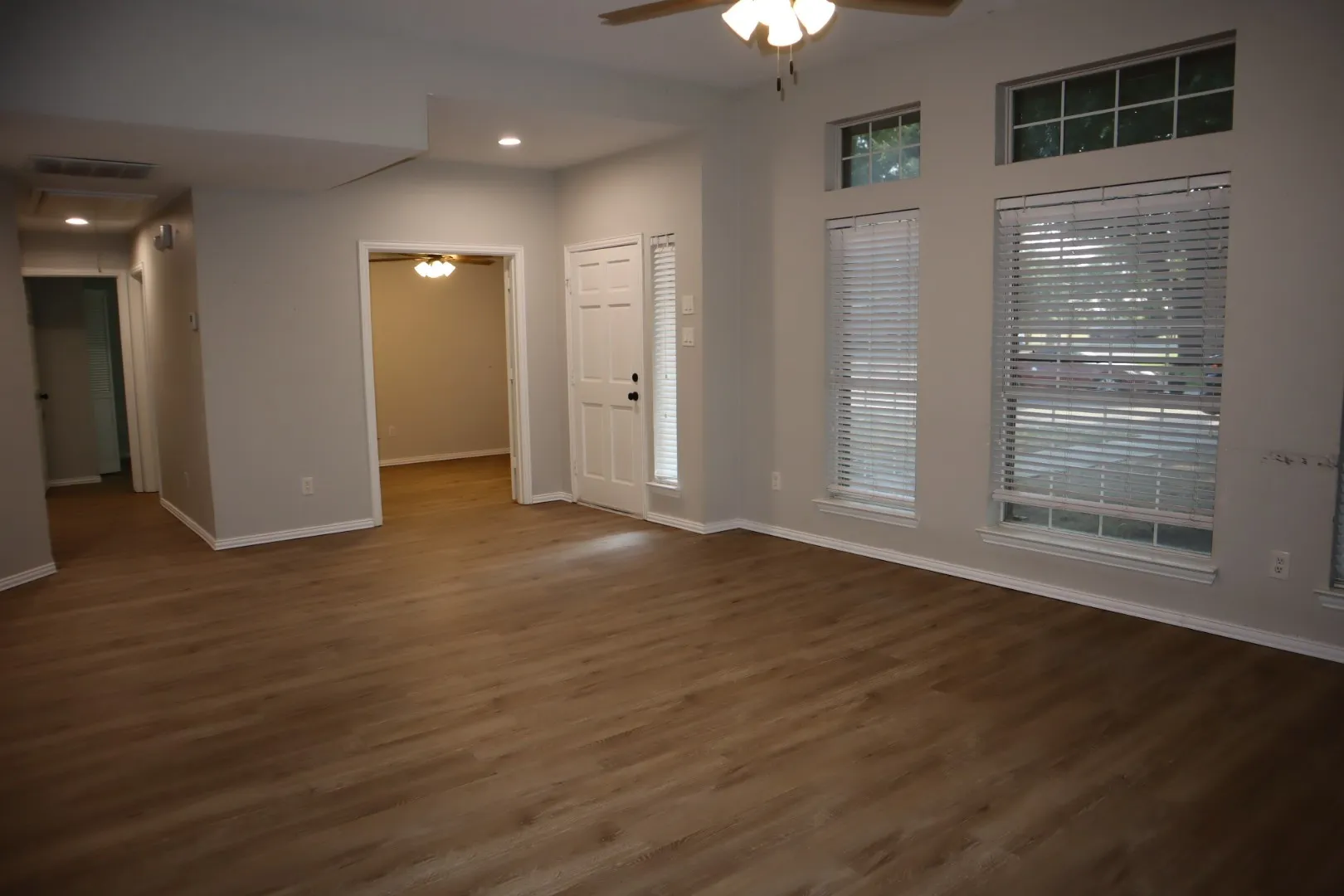 Single Family Residence For Rent in Collin County , 1512 River Hill Drive, Prosper, Texas 75078, 3 Bedroom, 2 Bathroom, 2 Garage spaces, 1,723 Sqft, built in 1990, mls#21361372, Real Estate Agent in Prosper, Homes For Rent in Collin county, Homes For Rent in Prosper, Realtor in Prosper Texas, Real Estate Brokerage Independent Realty Texas, Luminita Cordes Realtor