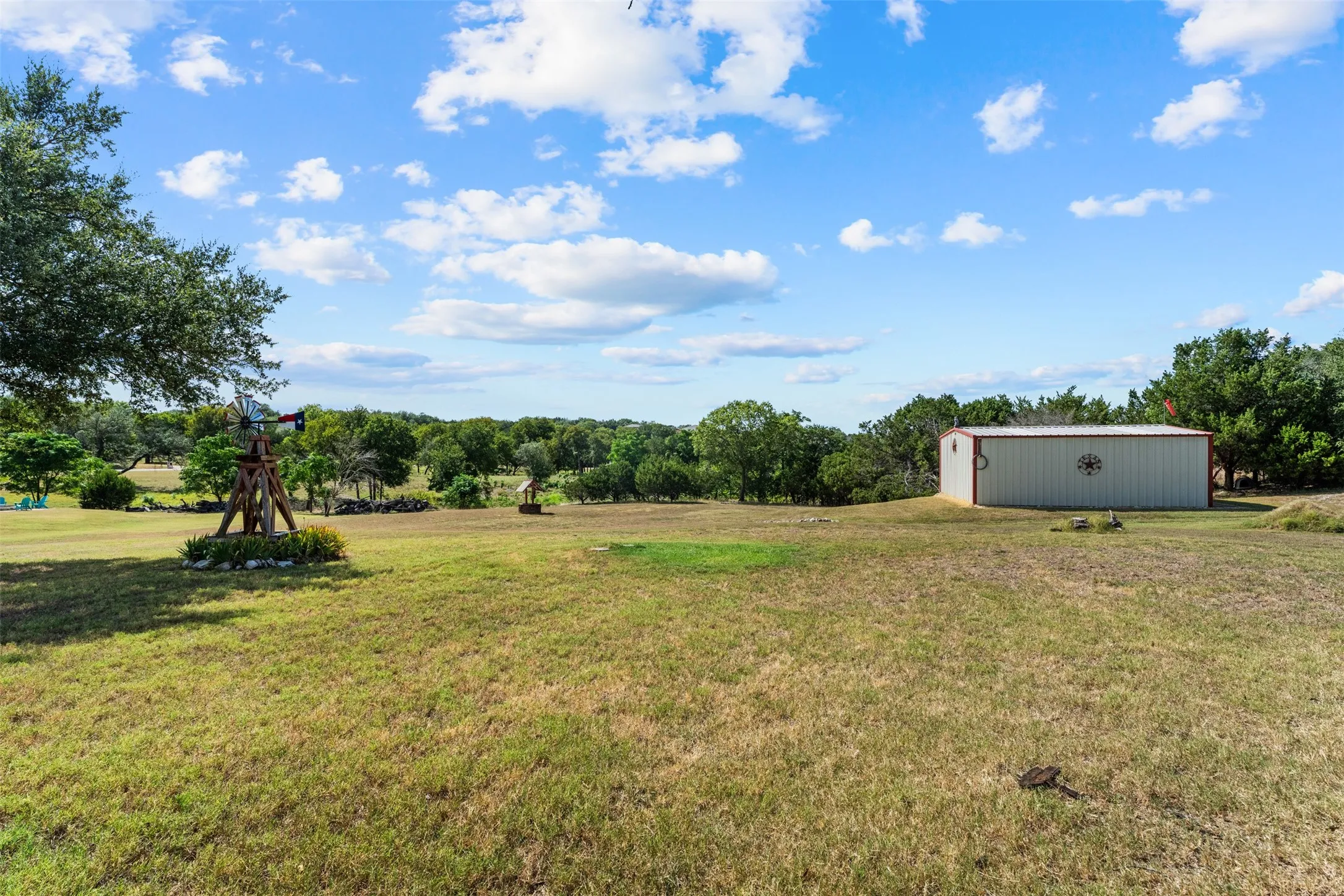 Single Family Residence For Sale in Mc Lennan County , 2285 Austin Hines Drive, China Spring, Texas 76633, 3 Bedroom, 3 Bathroom, 2 Garage spaces, 3,232 Sqft, built in 2002, mls#21360999, Real Estate Agent in China Spring, Homes For Sale in Mc Lennan county, Homes For Sale in China Spring, Realtor in China Spring Texas, Real Estate Brokerage Independent Realty Texas, Luminita Cordes Realtor