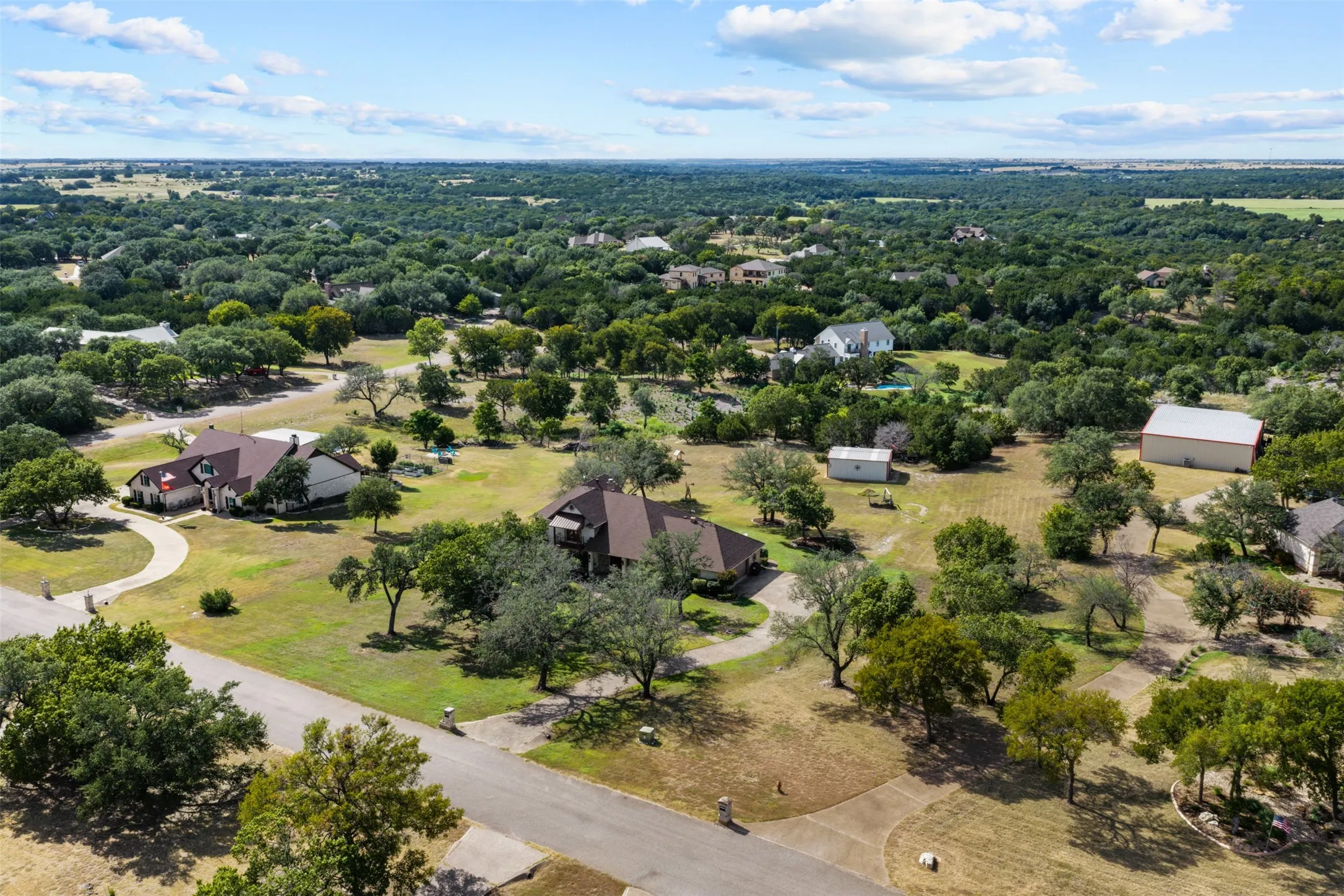 Single Family Residence For Sale in Mc Lennan County , 2285 Austin Hines Drive, China Spring, Texas 76633, 3 Bedroom, 3 Bathroom, 2 Garage spaces, 3,232 Sqft, built in 2002, mls#21360999, Real Estate Agent in China Spring, Homes For Sale in Mc Lennan county, Homes For Sale in China Spring, Realtor in China Spring Texas, Real Estate Brokerage Independent Realty Texas, Luminita Cordes Realtor