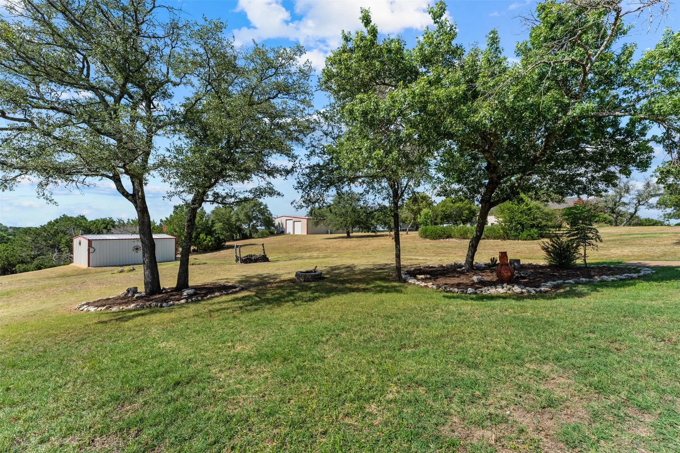 Single Family Residence For Sale in Mc Lennan County , 2285 Austin Hines Drive, China Spring, Texas 76633, 3 Bedroom, 3 Bathroom, 2 Garage spaces, 3,232 Sqft, built in 2002, mls#21360999, Real Estate Agent in China Spring, Homes For Sale in Mc Lennan county, Homes For Sale in China Spring, Realtor in China Spring Texas, Real Estate Brokerage Independent Realty Texas, Luminita Cordes Realtor