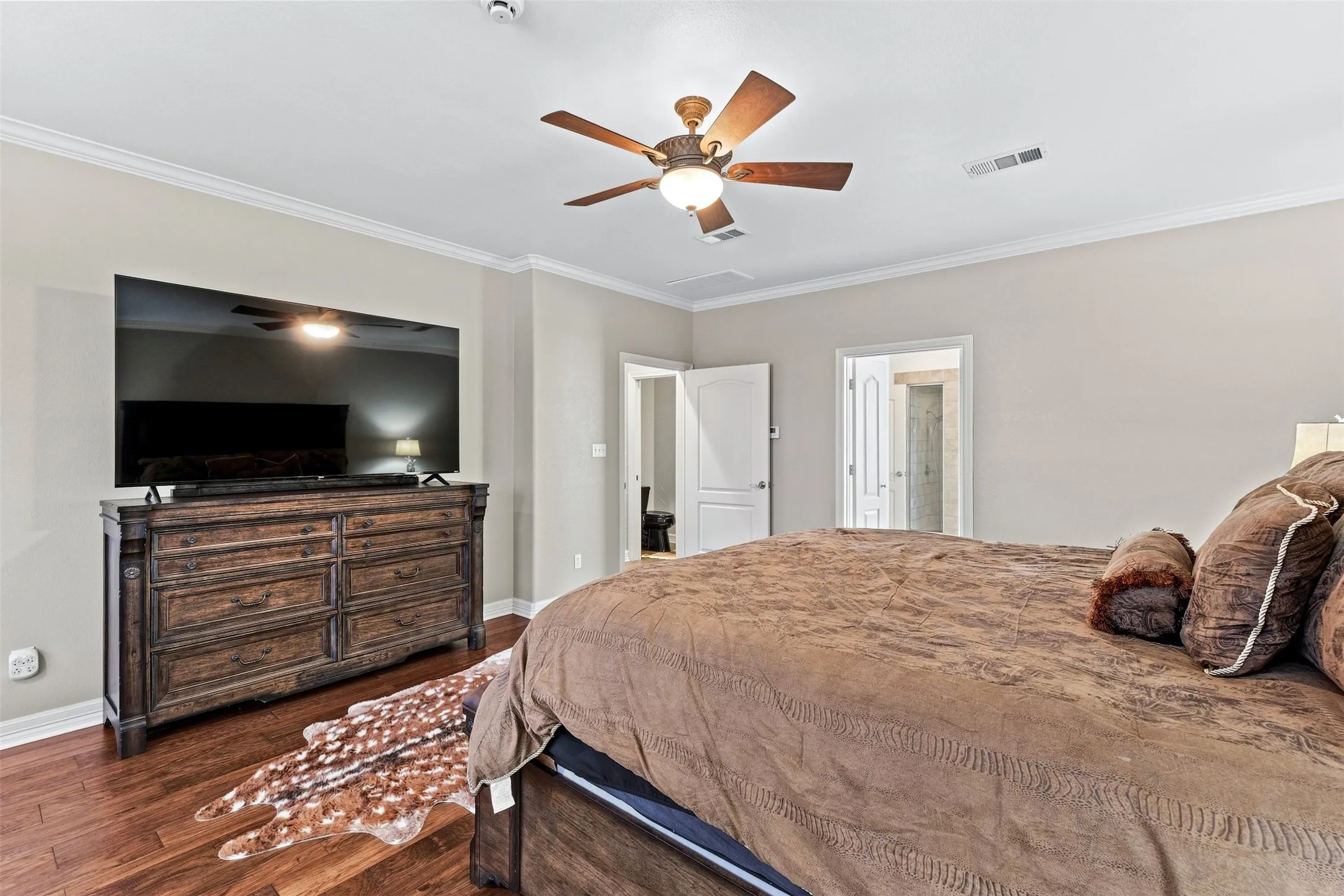 Single Family Residence For Sale in Mc Lennan County , 2285 Austin Hines Drive, China Spring, Texas 76633, 3 Bedroom, 3 Bathroom, 2 Garage spaces, 3,232 Sqft, built in 2002, mls#21360999, Real Estate Agent in China Spring, Homes For Sale in Mc Lennan county, Homes For Sale in China Spring, Realtor in China Spring Texas, Real Estate Brokerage Independent Realty Texas, Luminita Cordes Realtor