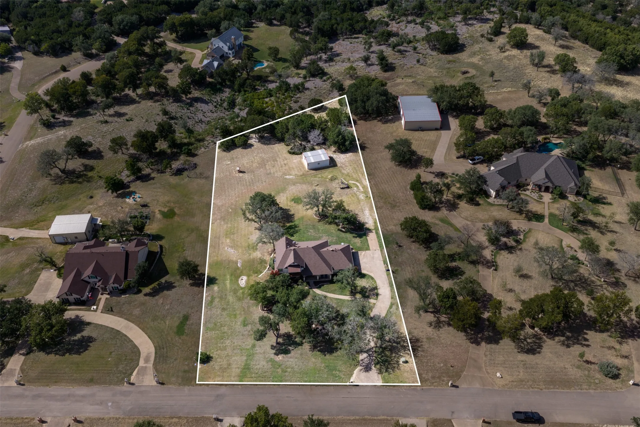 Single Family Residence For Sale in Mc Lennan County , 2285 Austin Hines Drive, China Spring, Texas 76633, 3 Bedroom, 3 Bathroom, 2 Garage spaces, 3,232 Sqft, built in 2002, mls#21360999, Real Estate Agent in China Spring, Homes For Sale in Mc Lennan county, Homes For Sale in China Spring, Realtor in China Spring Texas, Real Estate Brokerage Independent Realty Texas, Luminita Cordes Realtor