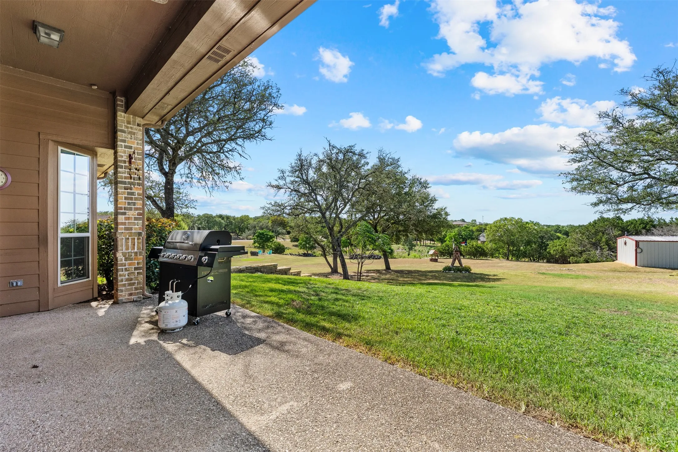 Single Family Residence For Sale in Mc Lennan County , 2285 Austin Hines Drive, China Spring, Texas 76633, 3 Bedroom, 3 Bathroom, 2 Garage spaces, 3,232 Sqft, built in 2002, mls#21360999, Real Estate Agent in China Spring, Homes For Sale in Mc Lennan county, Homes For Sale in China Spring, Realtor in China Spring Texas, Real Estate Brokerage Independent Realty Texas, Luminita Cordes Realtor