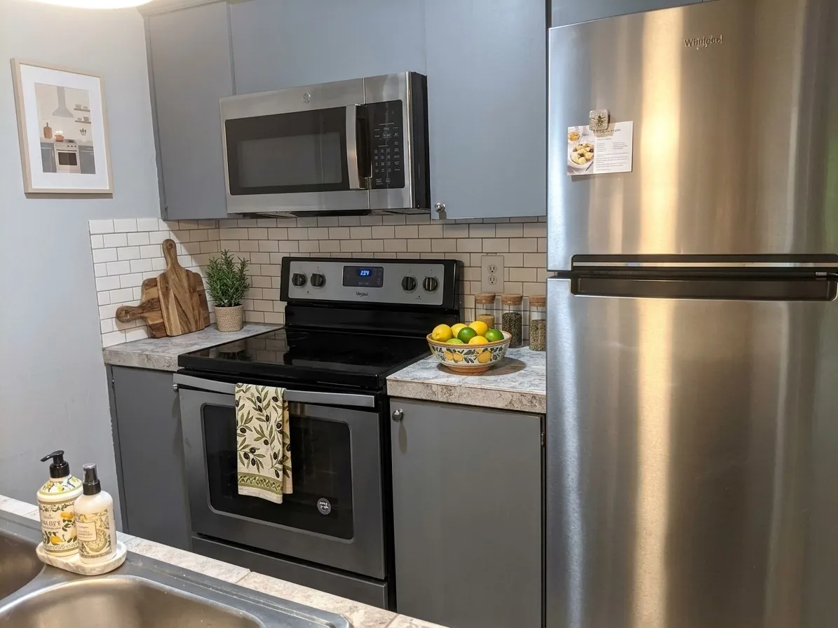 Condominium For Rent in Dallas County , 4859 cedar springs Road 351, Dallas, Texas 75219, 2 Bedroom, 1 Bathroom, 2 Garage spaces, 841 Sqft, built in 1970, mls#21358023, Real Estate Agent in Dallas, Homes For Rent in Dallas county, Homes For Rent in Dallas, Realtor in Dallas Texas, Real Estate Brokerage Independent Realty Texas, Luminita Cordes Realtor