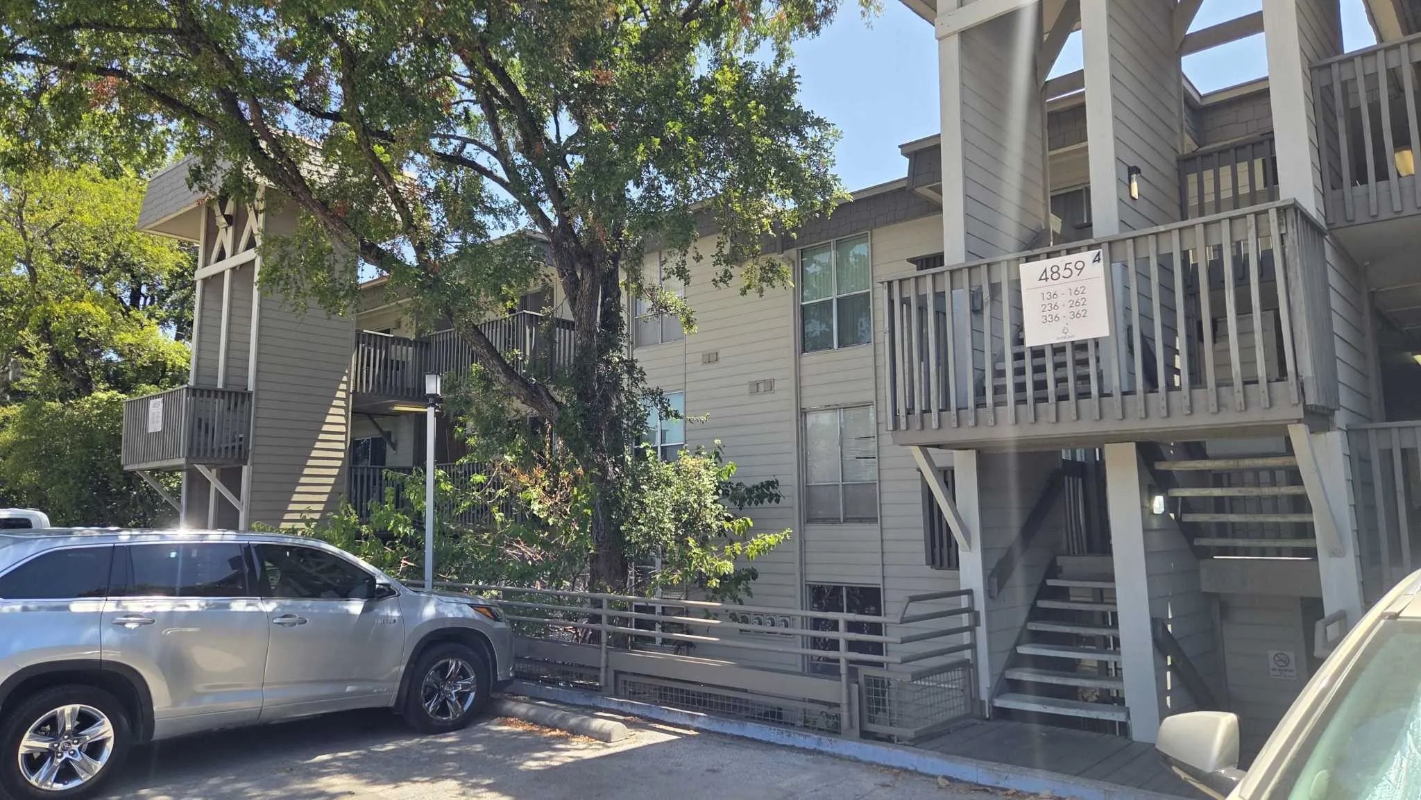 Condominium For Rent in Dallas County , 4859 cedar springs Road 351, Dallas, Texas 75219, 2 Bedroom, 1 Bathroom, 2 Garage spaces, 841 Sqft, built in 1970, mls#21358023, Real Estate Agent in Dallas, Homes For Rent in Dallas county, Homes For Rent in Dallas, Realtor in Dallas Texas, Real Estate Brokerage Independent Realty Texas, Luminita Cordes Realtor