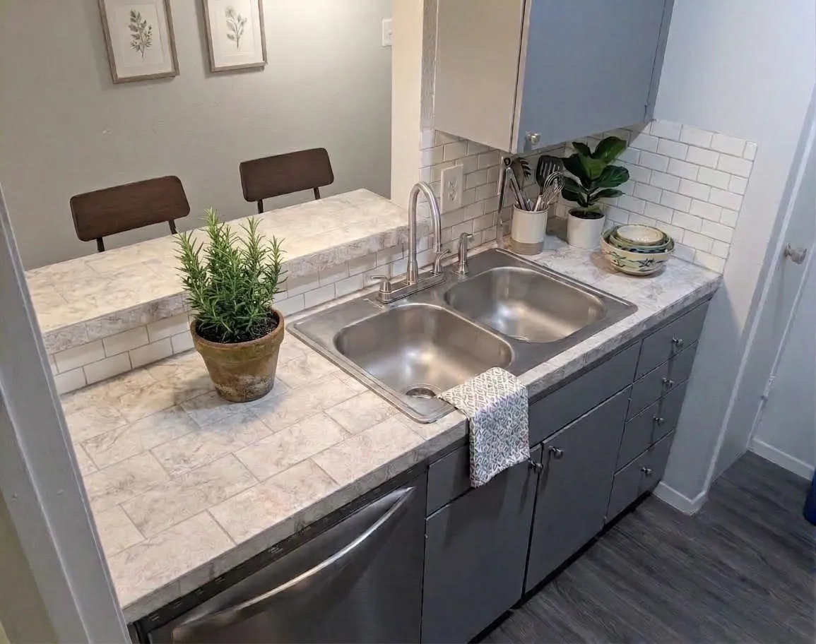 Condominium For Rent in Dallas County , 4859 cedar springs Road 351, Dallas, Texas 75219, 2 Bedroom, 1 Bathroom, 2 Garage spaces, 841 Sqft, built in 1970, mls#21358023, Real Estate Agent in Dallas, Homes For Rent in Dallas county, Homes For Rent in Dallas, Realtor in Dallas Texas, Real Estate Brokerage Independent Realty Texas, Luminita Cordes Realtor