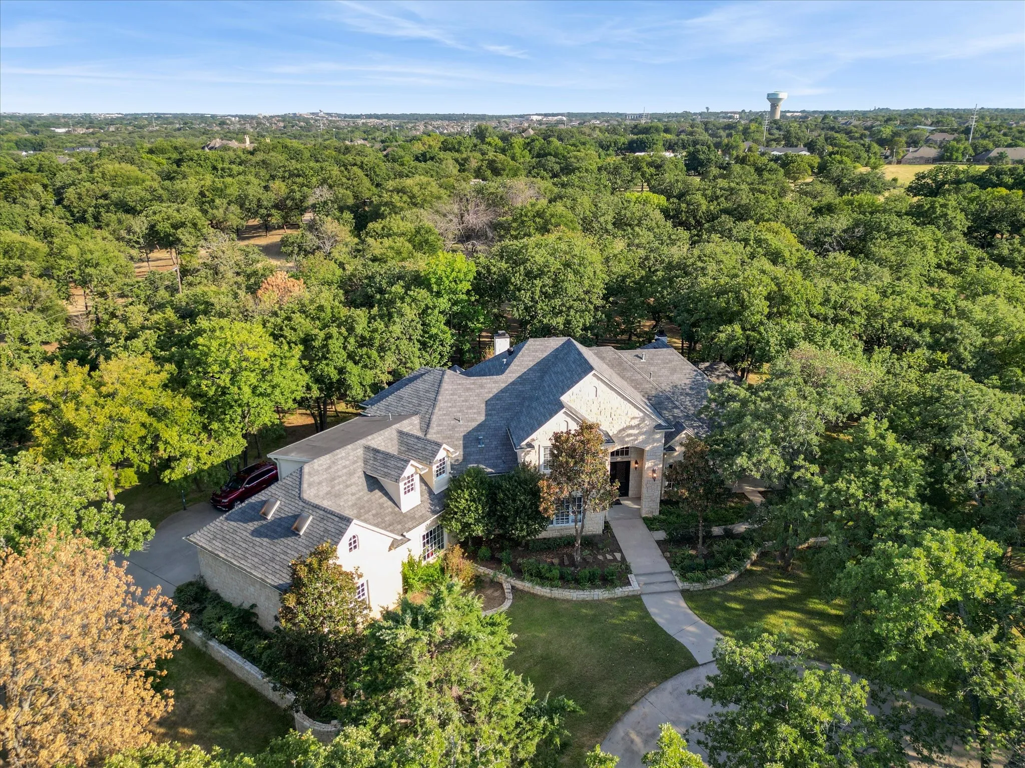 Single Family Residence For Sale in Tarrant County , 3105 E Briar Lane, Southlake, Texas 76092, 5 Bedroom, 5 Bathroom, 3 Garage spaces, 4,873 Sqft, built in 1995, mls#21349590, Real Estate Agent in Southlake, Homes For Sale in Tarrant county, Homes For Sale in Southlake, Realtor in Southlake Texas, Real Estate Brokerage Independent Realty Texas, Luminita Cordes Realtor