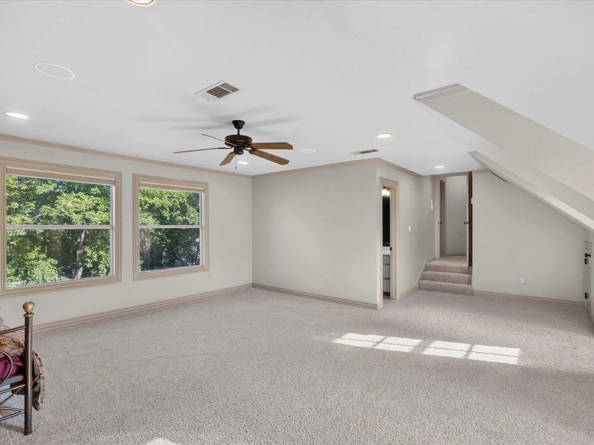 Single Family Residence For Sale in Tarrant County , 3105 E Briar Lane, Southlake, Texas 76092, 5 Bedroom, 5 Bathroom, 3 Garage spaces, 4,873 Sqft, built in 1995, mls#21349590, Real Estate Agent in Southlake, Homes For Sale in Tarrant county, Homes For Sale in Southlake, Realtor in Southlake Texas, Real Estate Brokerage Independent Realty Texas, Luminita Cordes Realtor