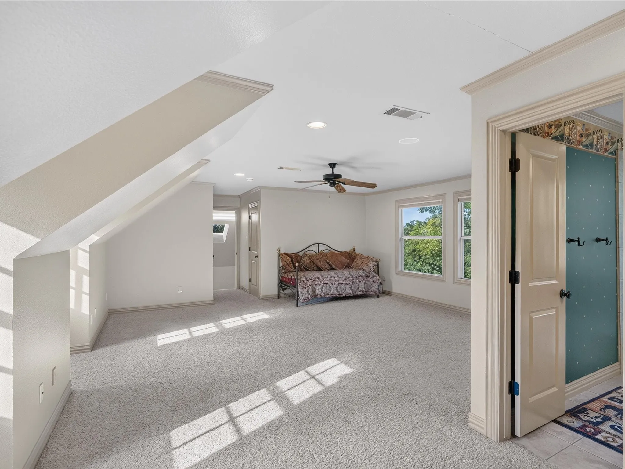 Single Family Residence For Sale in Tarrant County , 3105 E Briar Lane, Southlake, Texas 76092, 5 Bedroom, 5 Bathroom, 3 Garage spaces, 4,873 Sqft, built in 1995, mls#21349590, Real Estate Agent in Southlake, Homes For Sale in Tarrant county, Homes For Sale in Southlake, Realtor in Southlake Texas, Real Estate Brokerage Independent Realty Texas, Luminita Cordes Realtor