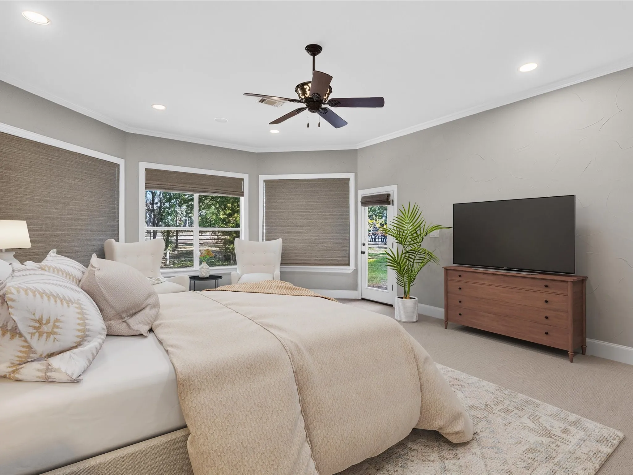 Single Family Residence For Sale in Tarrant County , 3105 E Briar Lane, Southlake, Texas 76092, 5 Bedroom, 5 Bathroom, 3 Garage spaces, 4,873 Sqft, built in 1995, mls#21349590, Real Estate Agent in Southlake, Homes For Sale in Tarrant county, Homes For Sale in Southlake, Realtor in Southlake Texas, Real Estate Brokerage Independent Realty Texas, Luminita Cordes Realtor