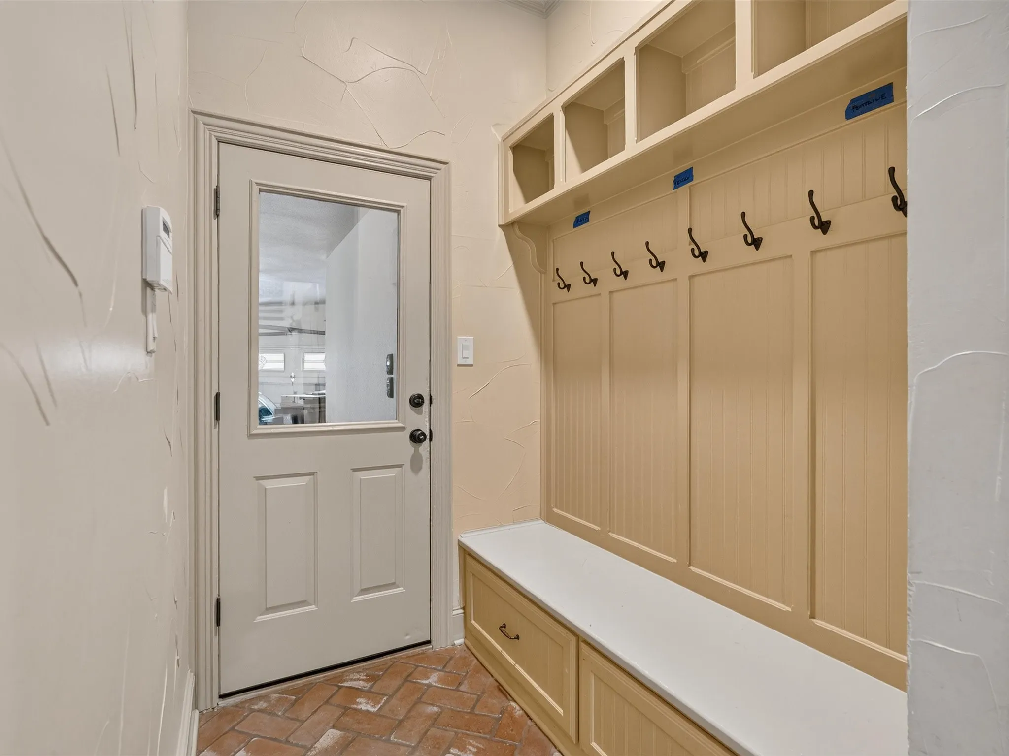 Single Family Residence For Sale in Tarrant County , 3105 E Briar Lane, Southlake, Texas 76092, 5 Bedroom, 5 Bathroom, 3 Garage spaces, 4,873 Sqft, built in 1995, mls#21349590, Real Estate Agent in Southlake, Homes For Sale in Tarrant county, Homes For Sale in Southlake, Realtor in Southlake Texas, Real Estate Brokerage Independent Realty Texas, Luminita Cordes Realtor