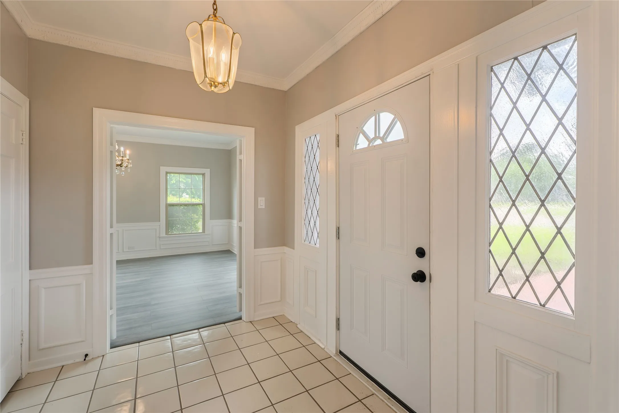 Single Family Residence For Sale in Navarro County , 601 N 25th Street, Corsicana, Texas 75110, 4 Bedroom, 3 Bathroom, 2 Garage spaces, 3,956 Sqft, built in 1954, Price $375,000, mls#21361373, Real Estate Agent in Corsicana, Homes For Sale in Navarro county, Homes For Sale in Corsicana, Realtor in Corsicana Texas, Real Estate Brokerage Independent Realty Texas, Luminita Cordes Realtor
