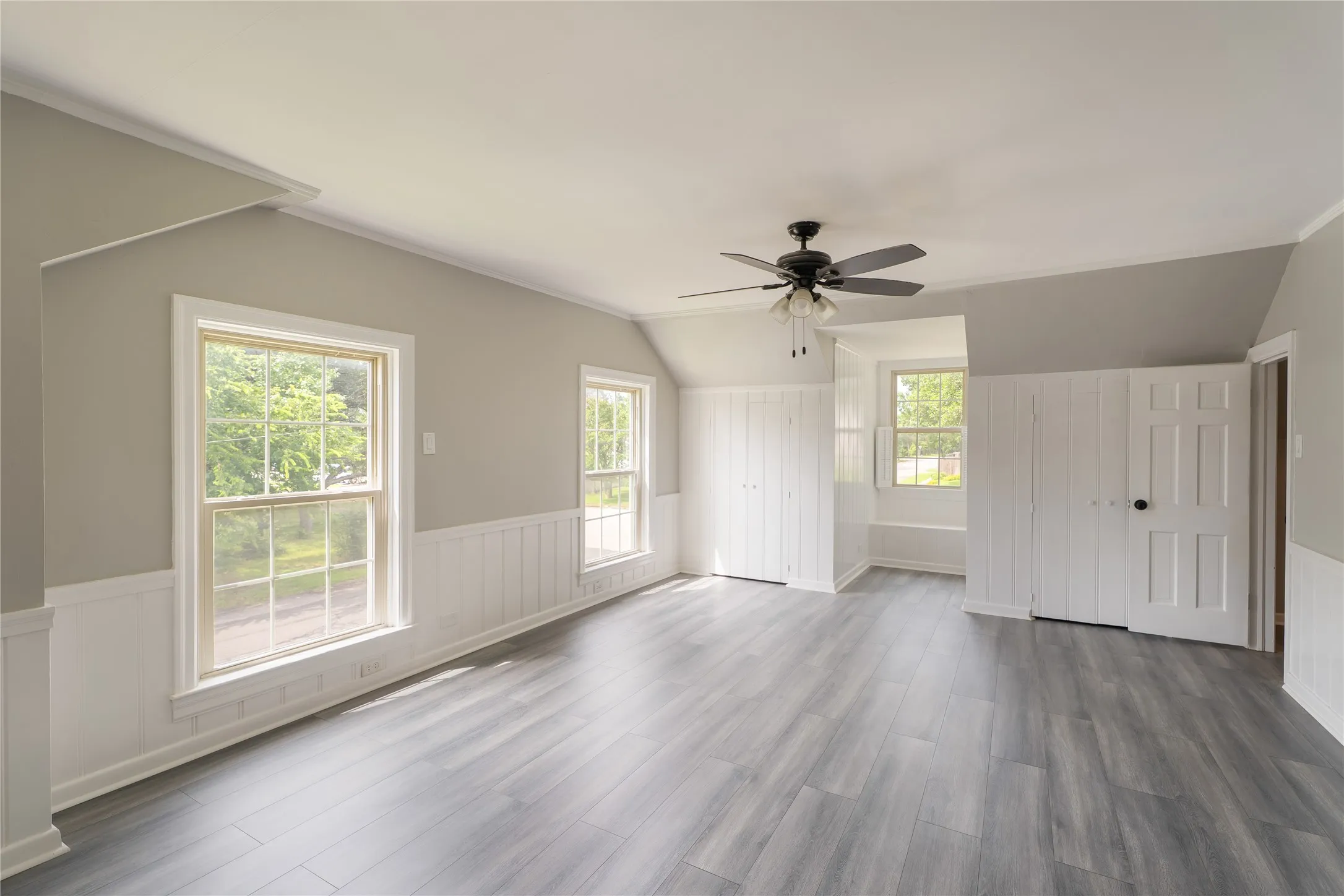 Single Family Residence For Sale in Navarro County , 601 N 25th Street, Corsicana, Texas 75110, 4 Bedroom, 3 Bathroom, 2 Garage spaces, 3,956 Sqft, built in 1954, Price $375,000, mls#21361373, Real Estate Agent in Corsicana, Homes For Sale in Navarro county, Homes For Sale in Corsicana, Realtor in Corsicana Texas, Real Estate Brokerage Independent Realty Texas, Luminita Cordes Realtor