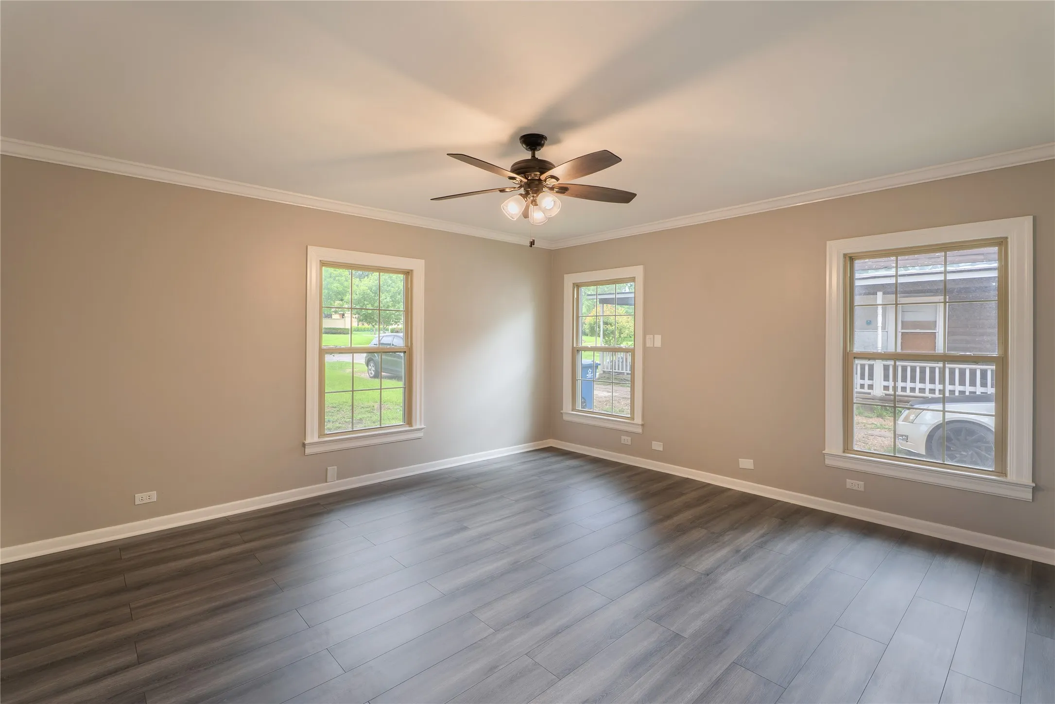 Single Family Residence For Sale in Navarro County , 601 N 25th Street, Corsicana, Texas 75110, 4 Bedroom, 3 Bathroom, 2 Garage spaces, 3,956 Sqft, built in 1954, Price $375,000, mls#21361373, Real Estate Agent in Corsicana, Homes For Sale in Navarro county, Homes For Sale in Corsicana, Realtor in Corsicana Texas, Real Estate Brokerage Independent Realty Texas, Luminita Cordes Realtor