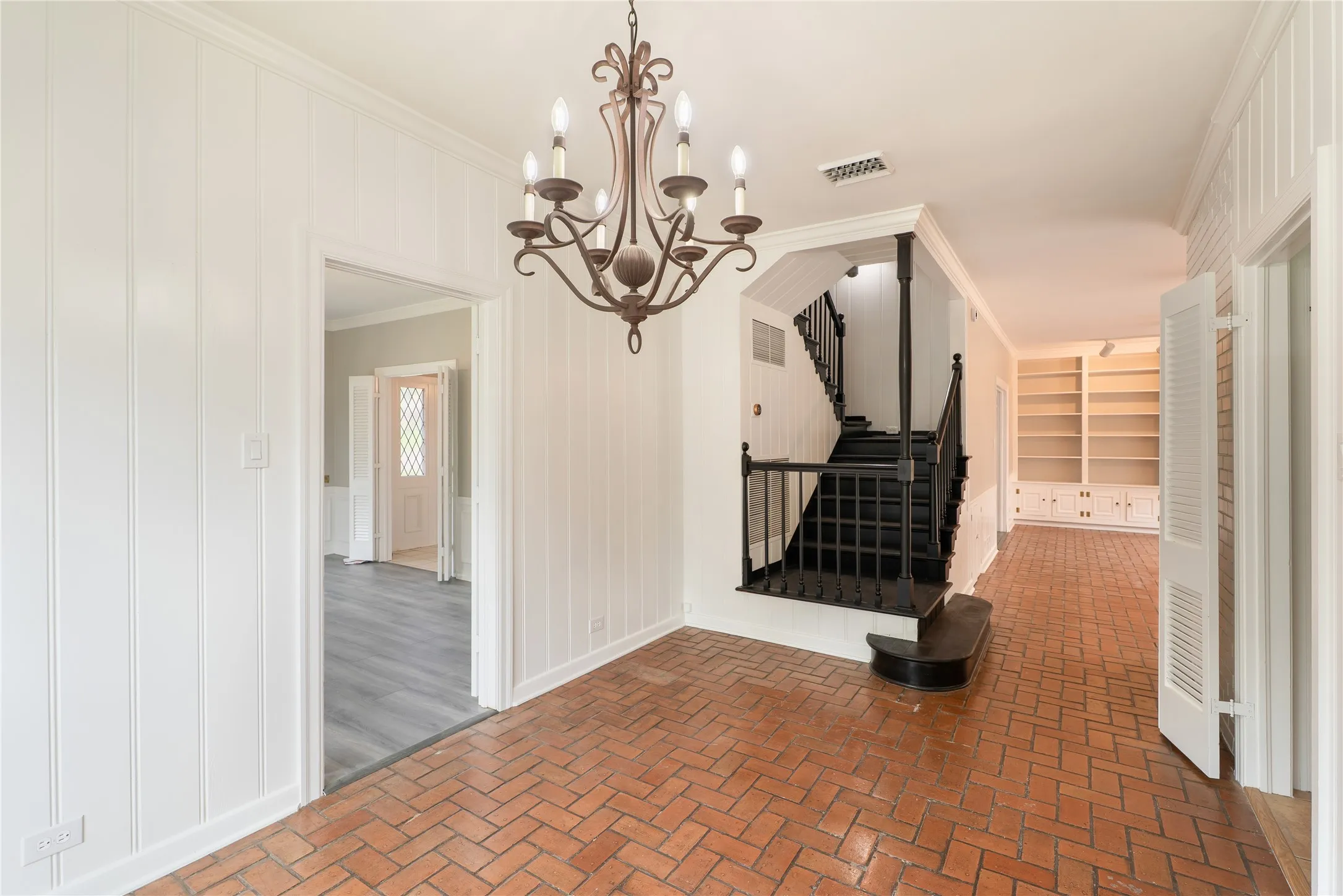 Single Family Residence For Sale in Navarro County , 601 N 25th Street, Corsicana, Texas 75110, 4 Bedroom, 3 Bathroom, 2 Garage spaces, 3,956 Sqft, built in 1954, Price $375,000, mls#21361373, Real Estate Agent in Corsicana, Homes For Sale in Navarro county, Homes For Sale in Corsicana, Realtor in Corsicana Texas, Real Estate Brokerage Independent Realty Texas, Luminita Cordes Realtor