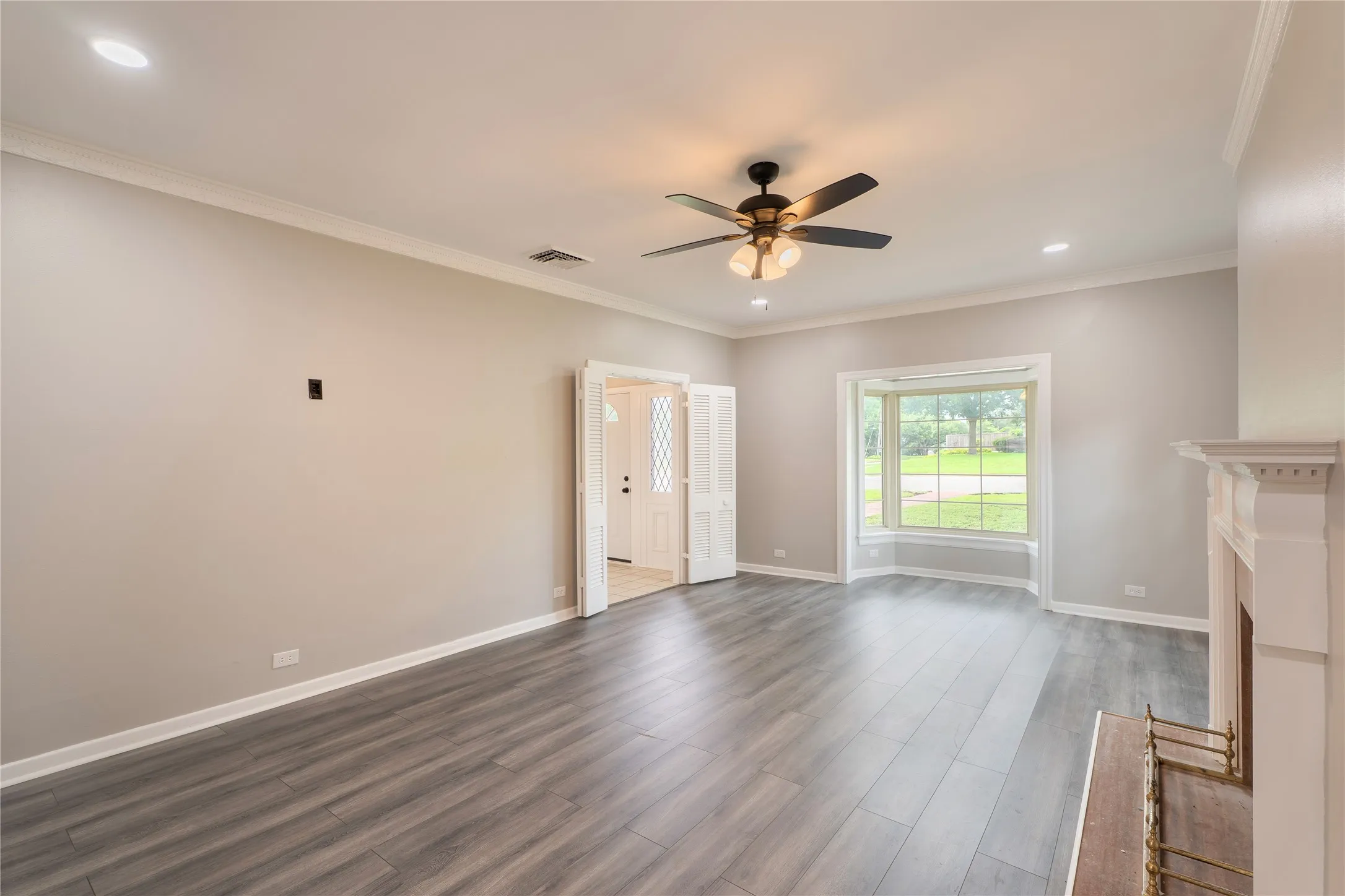 Single Family Residence For Sale in Navarro County , 601 N 25th Street, Corsicana, Texas 75110, 4 Bedroom, 3 Bathroom, 2 Garage spaces, 3,956 Sqft, built in 1954, Price $375,000, mls#21361373, Real Estate Agent in Corsicana, Homes For Sale in Navarro county, Homes For Sale in Corsicana, Realtor in Corsicana Texas, Real Estate Brokerage Independent Realty Texas, Luminita Cordes Realtor