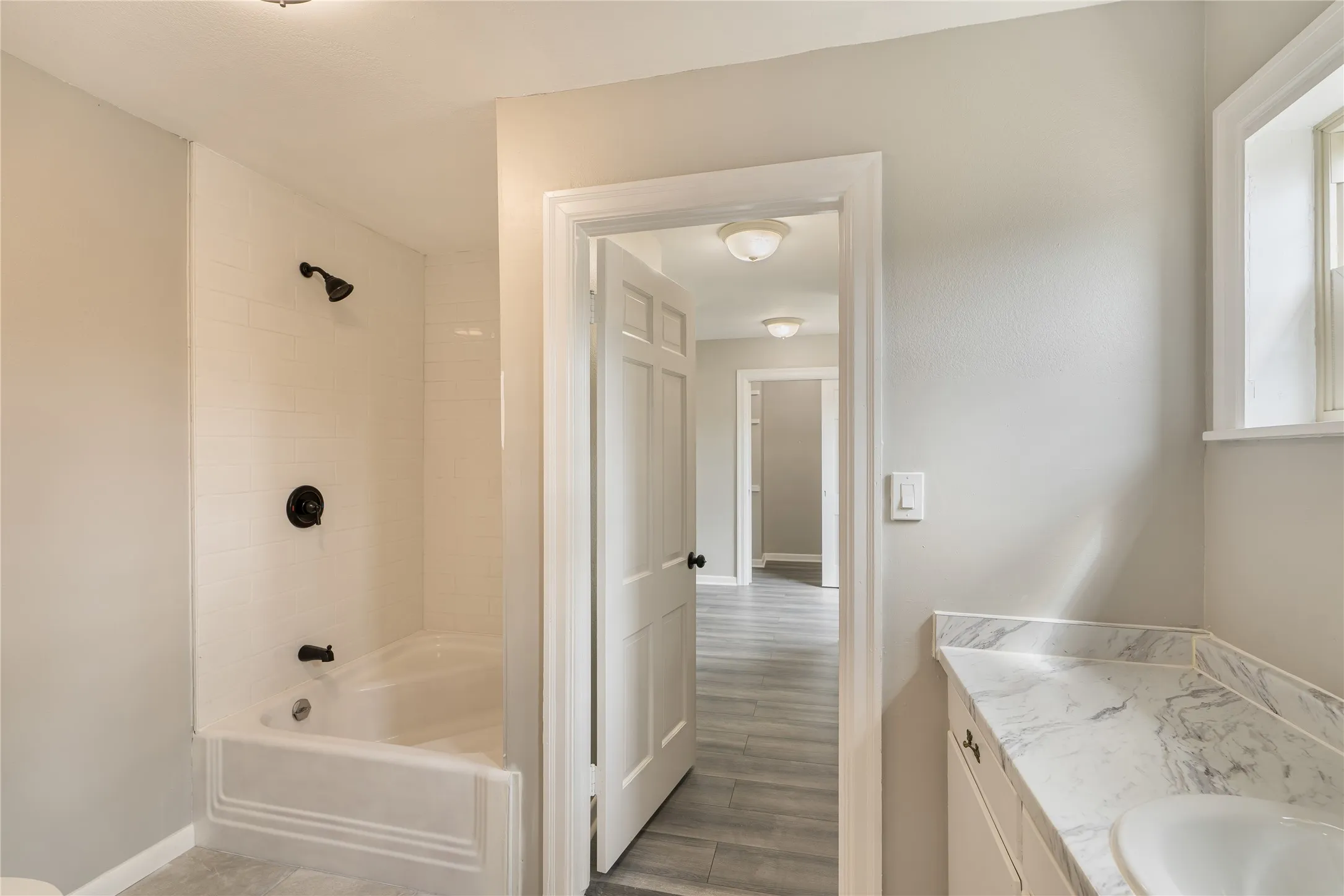 Single Family Residence For Sale in Navarro County , 601 N 25th Street, Corsicana, Texas 75110, 4 Bedroom, 3 Bathroom, 2 Garage spaces, 3,956 Sqft, built in 1954, Price $375,000, mls#21361373, Real Estate Agent in Corsicana, Homes For Sale in Navarro county, Homes For Sale in Corsicana, Realtor in Corsicana Texas, Real Estate Brokerage Independent Realty Texas, Luminita Cordes Realtor