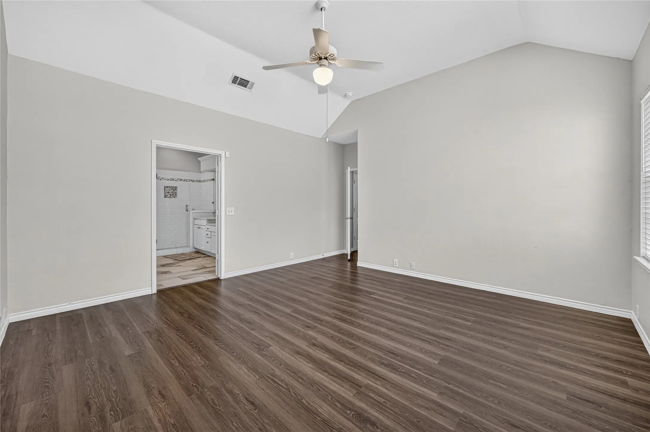Single Family Residence For Rent in Dallas County , 423 Halifax Drive, Coppell, Texas 75019, 3 Bedroom, 2 Bathroom, 2 Garage spaces, 2,350 Sqft, built in 1993, mls#21361402, Real Estate Agent in Coppell, Homes For Rent in Dallas county, Homes For Rent in Coppell, Realtor in Coppell Texas, Real Estate Brokerage Independent Realty Texas, Luminita Cordes Realtor