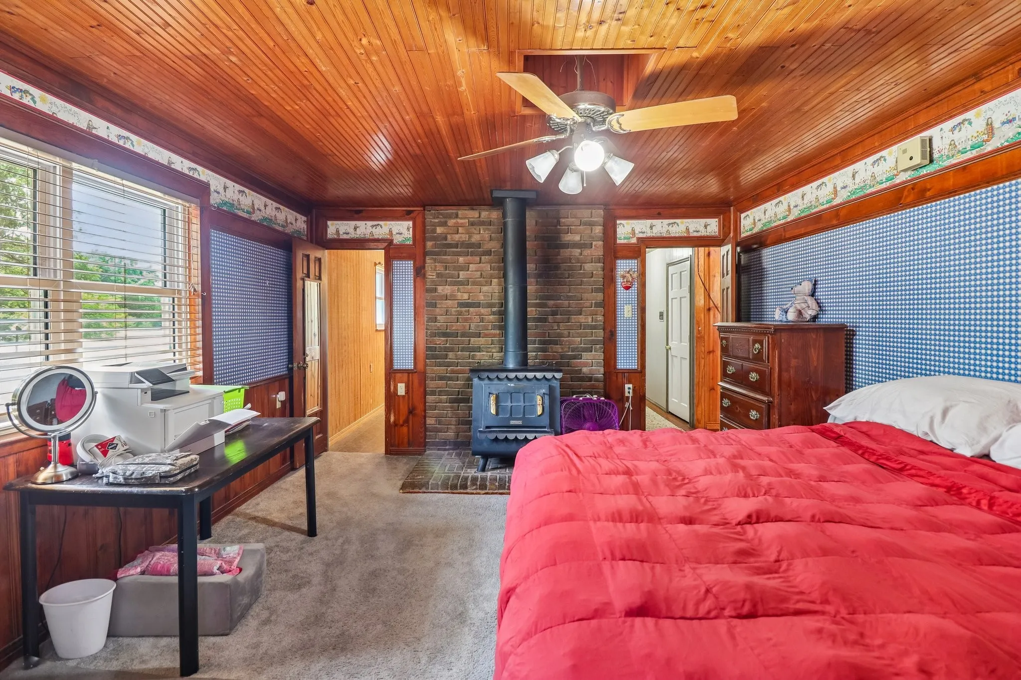 Single Family Residence For Sale in Kaufman County , 13110 County Road 4016, Kemp, Texas 75143, 4 Bedroom, 2 Bathroom, Garage spaces, 1,862 Sqft, built in 1985, mls#21361405, Real Estate Agent in Kemp, Homes For Sale in Kaufman county, Homes For Sale in Kemp, Realtor in Kemp Texas, Real Estate Brokerage Independent Realty Texas, Luminita Cordes Realtor