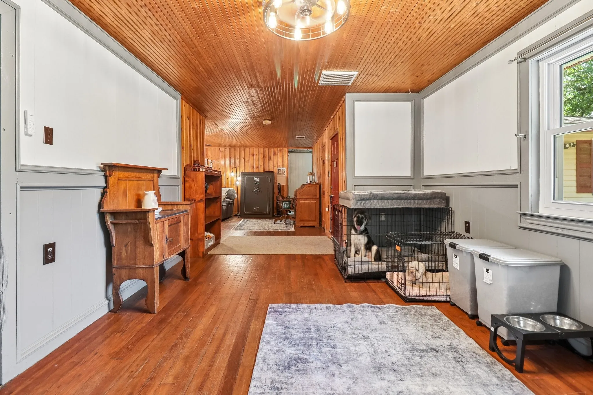 Single Family Residence For Sale in Kaufman County , 13110 County Road 4016, Kemp, Texas 75143, 4 Bedroom, 2 Bathroom, Garage spaces, 1,862 Sqft, built in 1985, mls#21361405, Real Estate Agent in Kemp, Homes For Sale in Kaufman county, Homes For Sale in Kemp, Realtor in Kemp Texas, Real Estate Brokerage Independent Realty Texas, Luminita Cordes Realtor