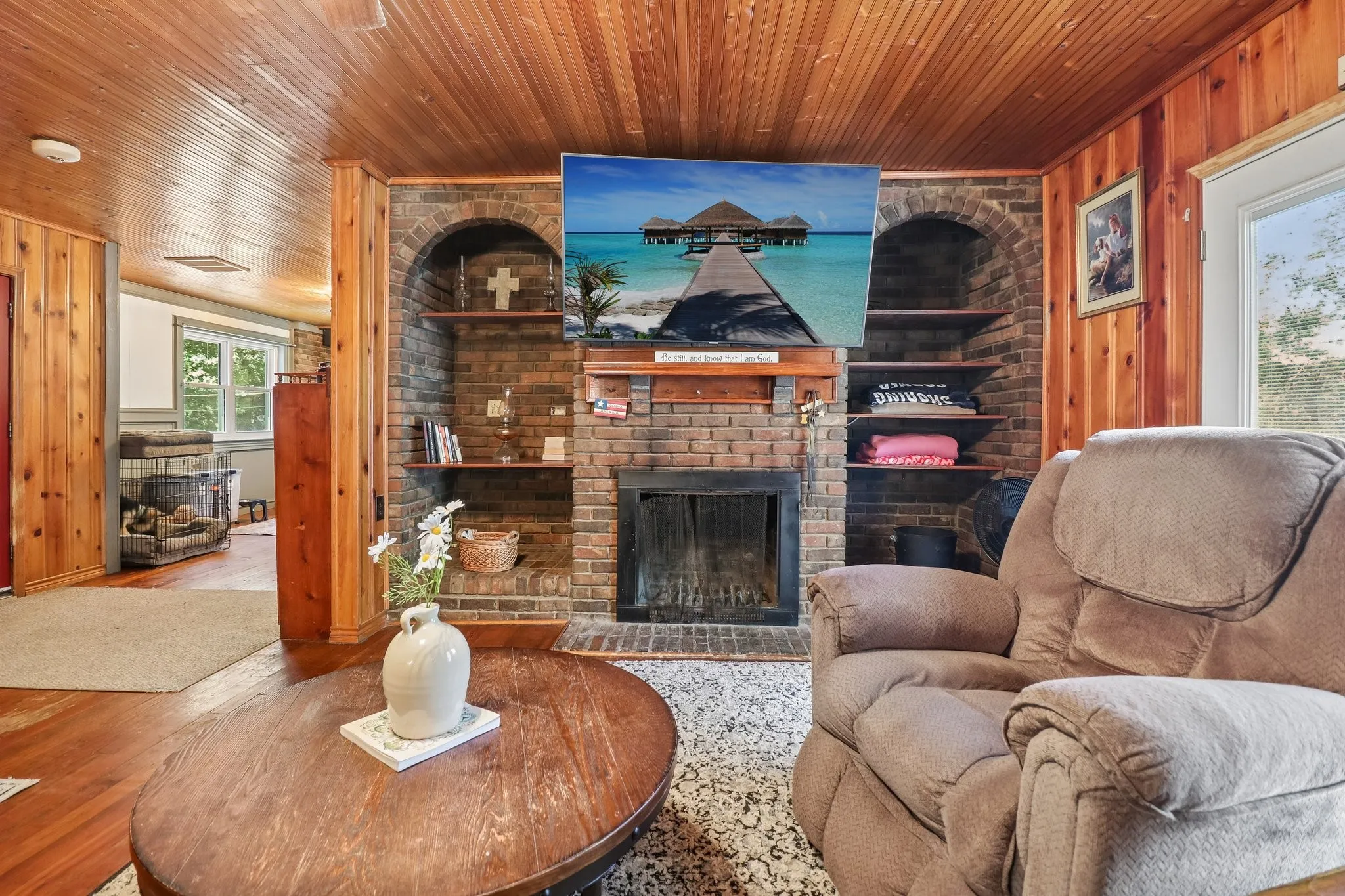 Single Family Residence For Sale in Kaufman County , 13110 County Road 4016, Kemp, Texas 75143, 4 Bedroom, 2 Bathroom, Garage spaces, 1,862 Sqft, built in 1985, mls#21361405, Real Estate Agent in Kemp, Homes For Sale in Kaufman county, Homes For Sale in Kemp, Realtor in Kemp Texas, Real Estate Brokerage Independent Realty Texas, Luminita Cordes Realtor