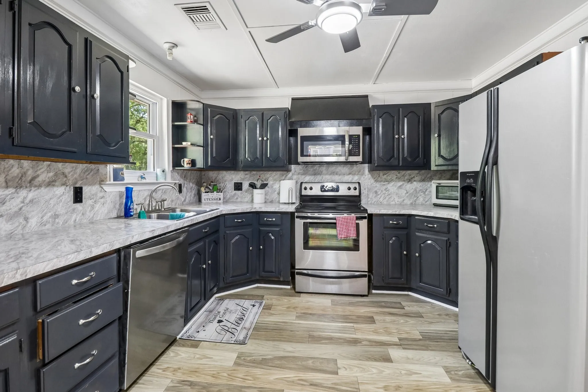 Single Family Residence For Sale in Kaufman County , 13110 County Road 4016, Kemp, Texas 75143, 4 Bedroom, 2 Bathroom, Garage spaces, 1,862 Sqft, built in 1985, mls#21361405, Real Estate Agent in Kemp, Homes For Sale in Kaufman county, Homes For Sale in Kemp, Realtor in Kemp Texas, Real Estate Brokerage Independent Realty Texas, Luminita Cordes Realtor