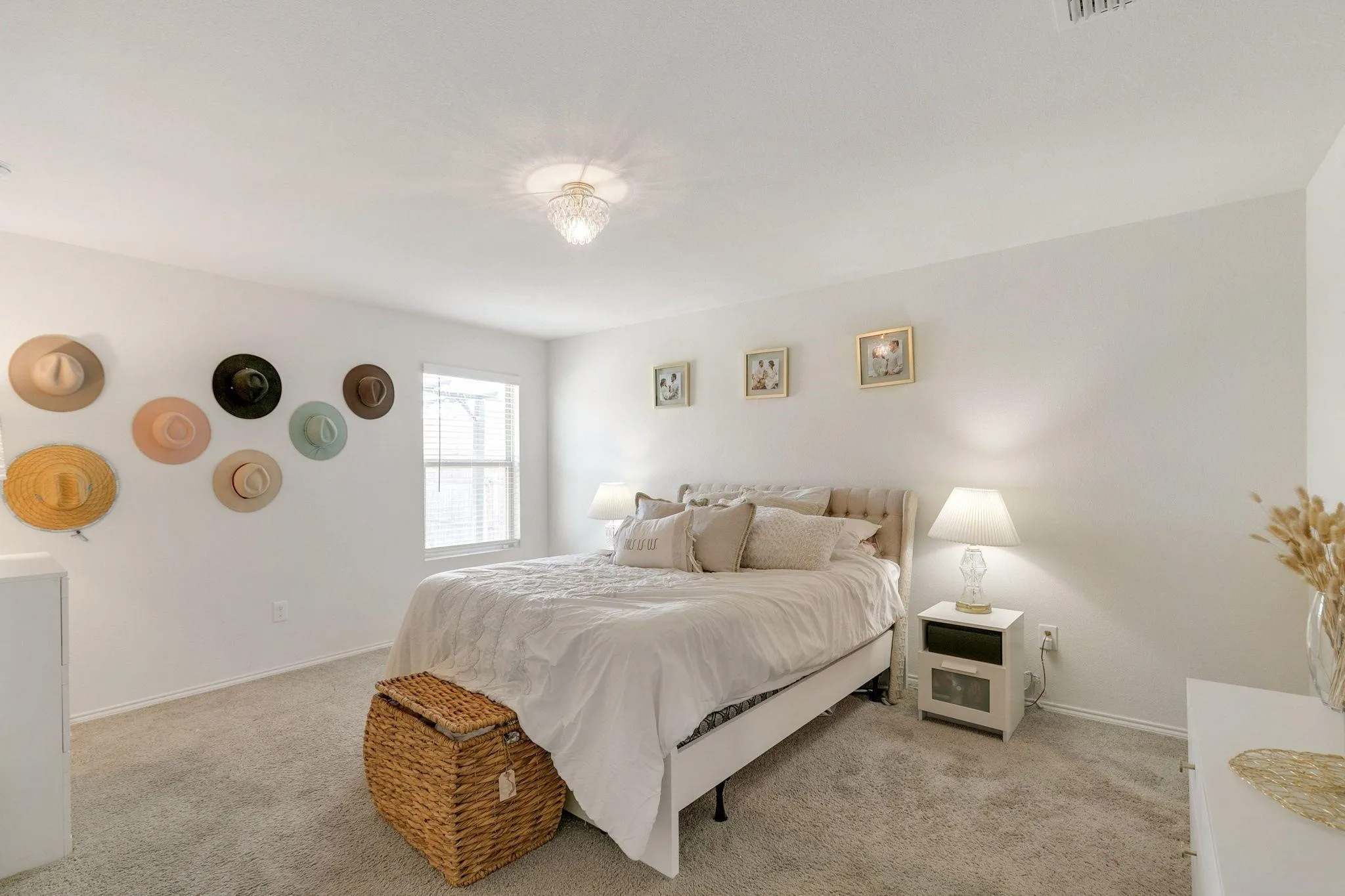 Single Family Residence For Rent in Tarrant County , 448 Blue Crow Lane, Fort Worth, Texas 76052, 4 Bedroom, 2 Bathroom, 2 Garage spaces, 1,959 Sqft, built in 2019, mls#21361153, Real Estate Agent in Fort Worth, Homes For Rent in Tarrant county, Homes For Rent in Fort Worth, Realtor in Fort Worth Texas, Real Estate Brokerage Independent Realty Texas, Luminita Cordes Realtor