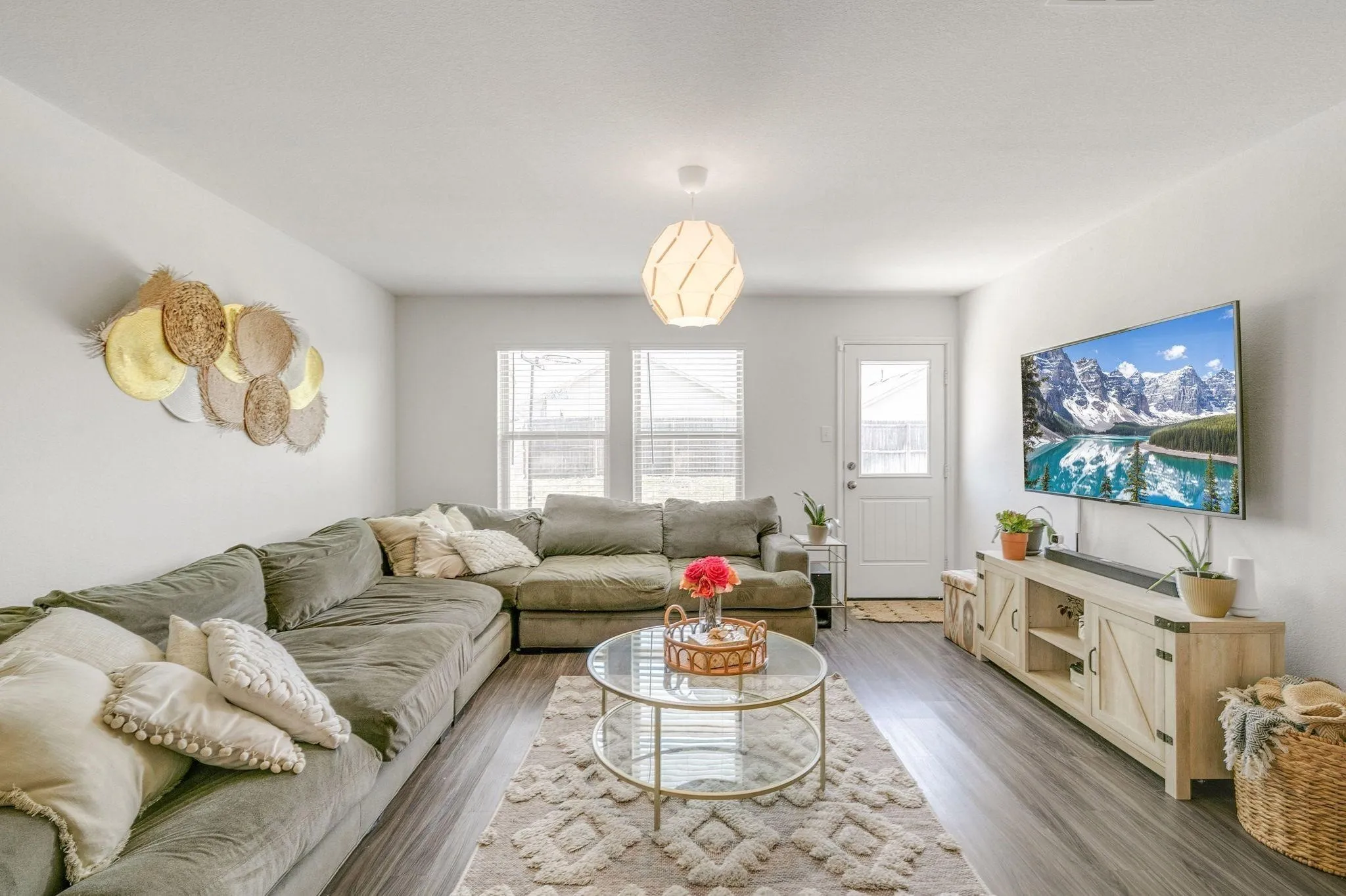 Single Family Residence For Rent in Tarrant County , 448 Blue Crow Lane, Fort Worth, Texas 76052, 4 Bedroom, 2 Bathroom, 2 Garage spaces, 1,959 Sqft, built in 2019, mls#21361153, Real Estate Agent in Fort Worth, Homes For Rent in Tarrant county, Homes For Rent in Fort Worth, Realtor in Fort Worth Texas, Real Estate Brokerage Independent Realty Texas, Luminita Cordes Realtor