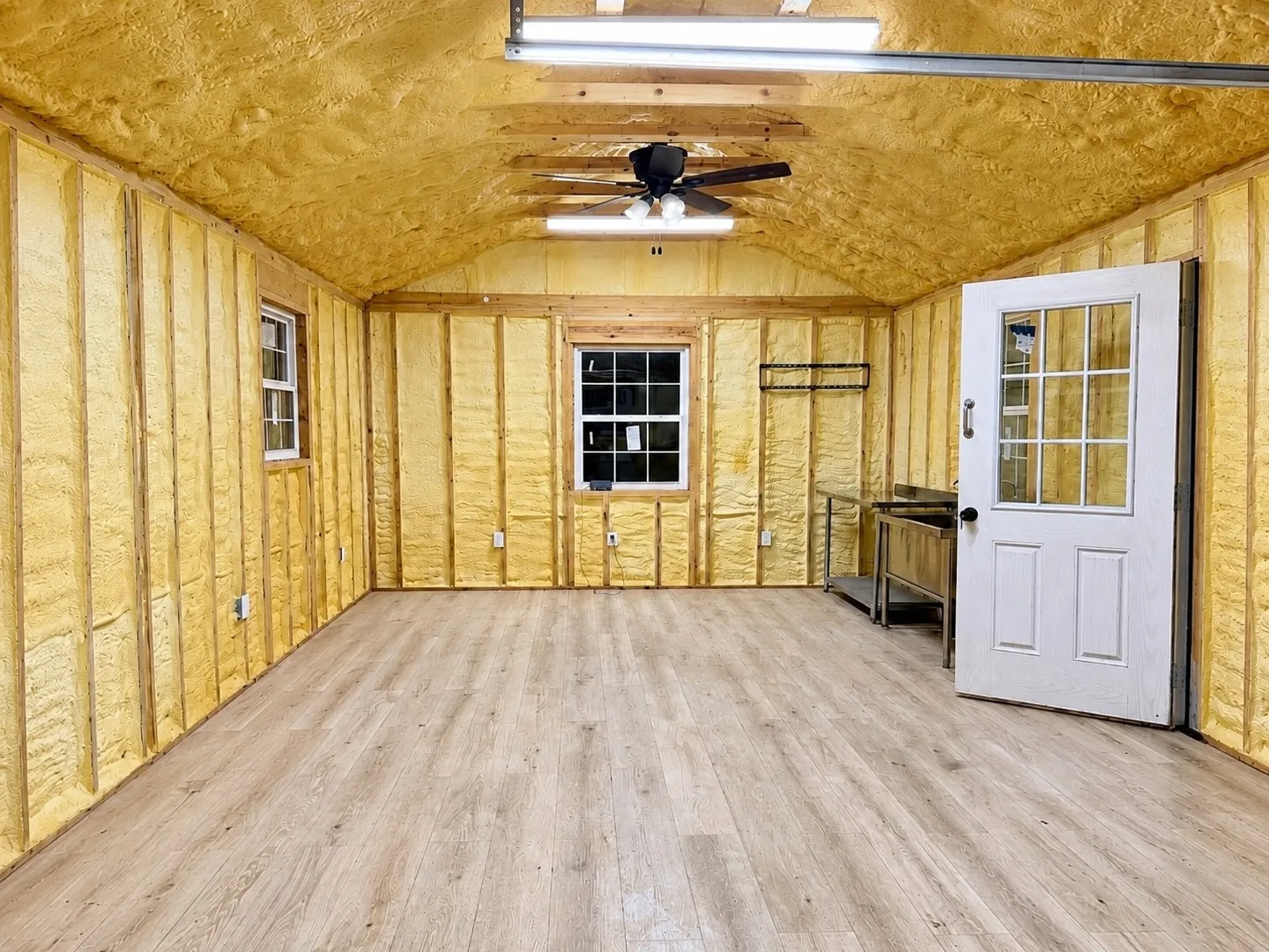 Single Family Residence For Sale in Collin County , 903 Moore Street, Mc Kinney, Texas 75069, 3 Bedroom, 1 Bathroom, 1 Garage spaces, 968 Sqft, built in 1962, mls#21361360, Real Estate Agent in Mc Kinney, Homes For Sale in Collin county, Homes For Sale in Mc Kinney, Realtor in Mc Kinney Texas, Real Estate Brokerage Independent Realty Texas, Luminita Cordes Realtor