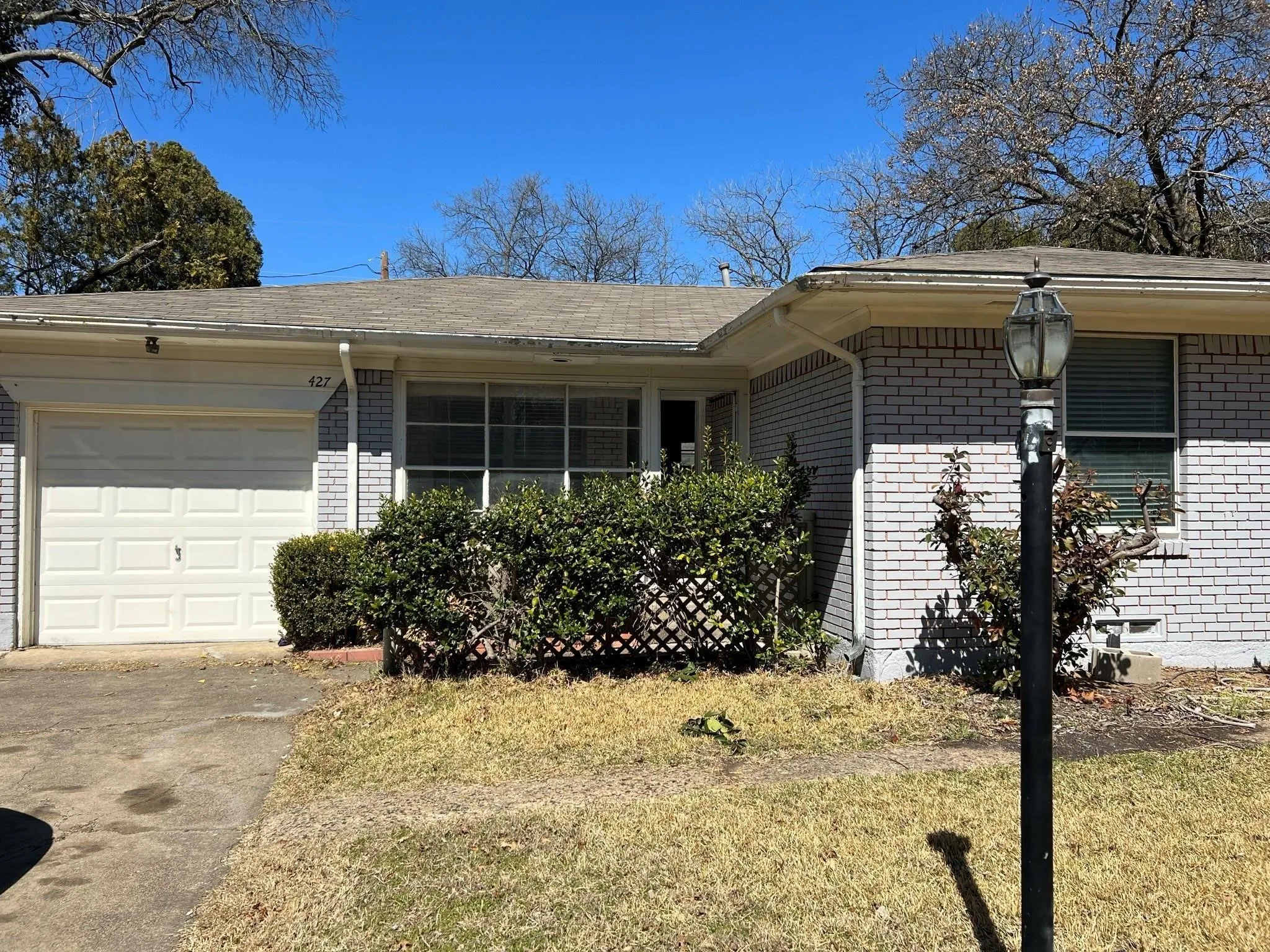 Single Family Residence For Rent in Dallas County , 427 Royal Crest Drive, Richardson, Texas 75081, 3 Bedroom, 3 Bathroom, Garage spaces, 1,212 Sqft, built in 1956, mls#21361433, Real Estate Agent in Richardson, Homes For Rent in Dallas county, Homes For Rent in Richardson, Realtor in Richardson Texas, Real Estate Brokerage Independent Realty Texas, Luminita Cordes Realtor
