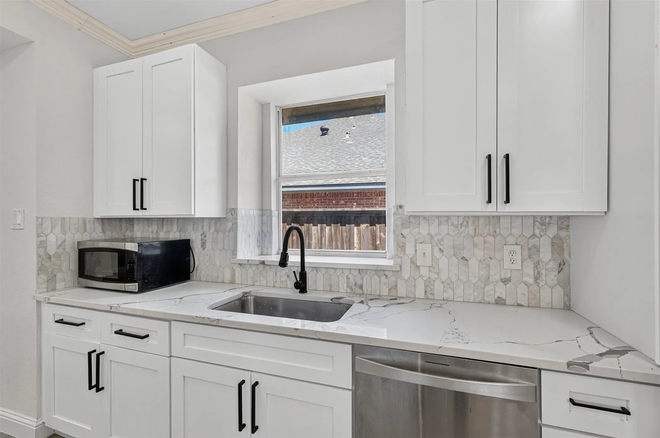 Single Family Residence For Sale in Dallas County , 3402 Seabreeze Drive, Rowlett, Texas 75088, 4 Bedroom, 2 Bathroom, 2 Garage spaces, 2,862 Sqft, built in 1997, mls#21357849, Real Estate Agent in Rowlett, Homes For Sale in Dallas county, Homes For Sale in Rowlett, Realtor in Rowlett Texas, Real Estate Brokerage Independent Realty Texas, Luminita Cordes Realtor