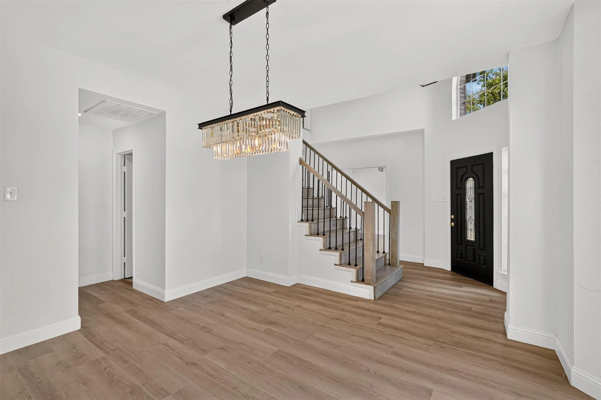 Single Family Residence For Sale in Dallas County , 3402 Seabreeze Drive, Rowlett, Texas 75088, 4 Bedroom, 2 Bathroom, 2 Garage spaces, 2,862 Sqft, built in 1997, mls#21357849, Real Estate Agent in Rowlett, Homes For Sale in Dallas county, Homes For Sale in Rowlett, Realtor in Rowlett Texas, Real Estate Brokerage Independent Realty Texas, Luminita Cordes Realtor