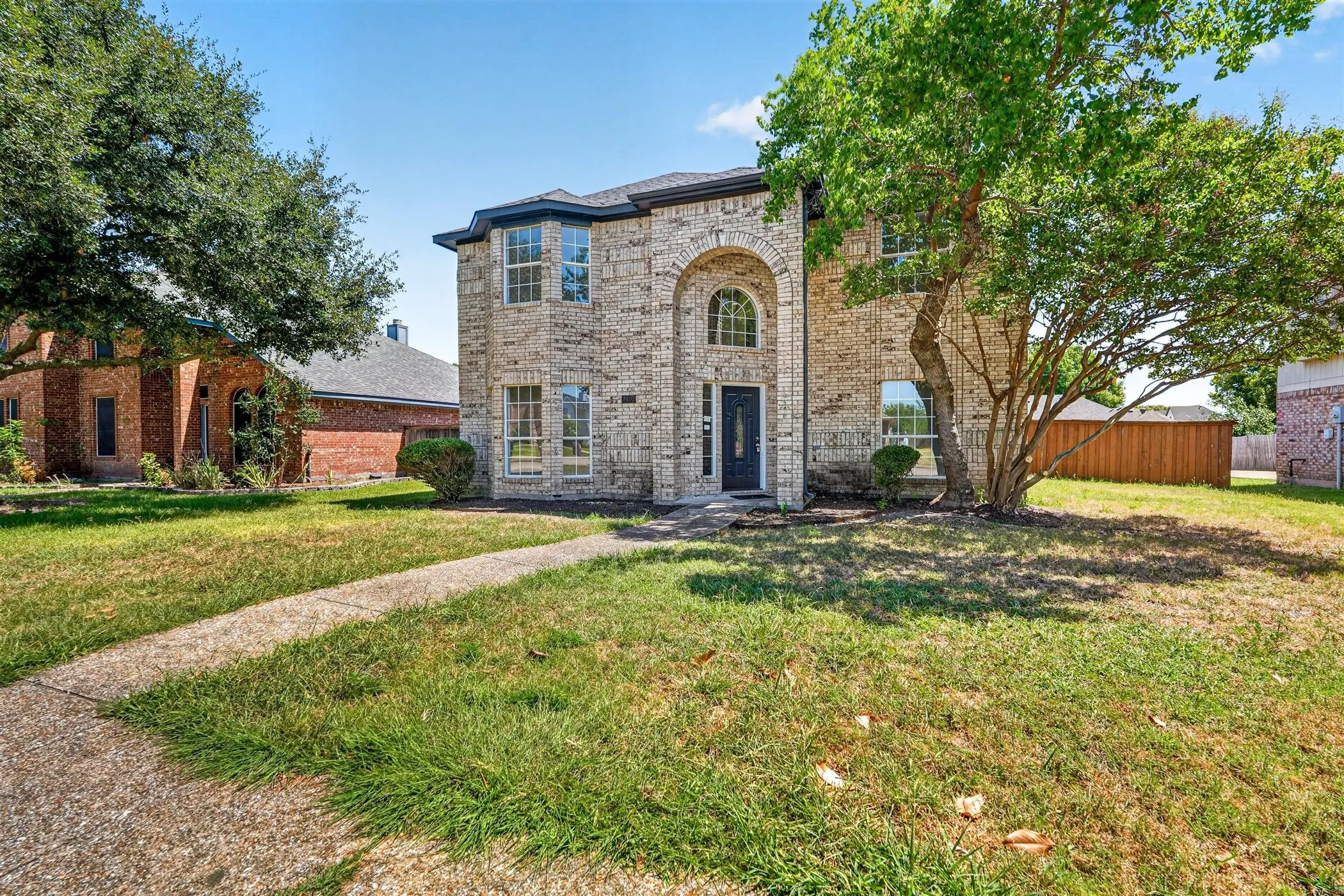 Single Family Residence For Sale in Dallas County , 3402 Seabreeze Drive, Rowlett, Texas 75088, 4 Bedroom, 2 Bathroom, 2 Garage spaces, 2,862 Sqft, built in 1997, mls#21357849, Real Estate Agent in Rowlett, Homes For Sale in Dallas county, Homes For Sale in Rowlett, Realtor in Rowlett Texas, Real Estate Brokerage Independent Realty Texas, Luminita Cordes Realtor