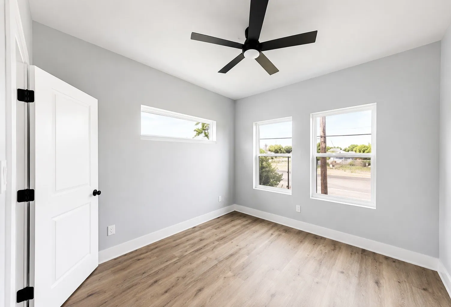 Duplex For Rent in Tarrant County , 1115 E Oleander Street, Fort Worth, Texas 76104, 3 Bedroom, 4 Bathroom, 2 Garage spaces, 1,981 Sqft, built in 2025, mls#21360374, Real Estate Agent in Fort Worth, Homes For Rent in Tarrant county, Homes For Rent in Fort Worth, Realtor in Fort Worth Texas, Real Estate Brokerage Independent Realty Texas, Luminita Cordes Realtor