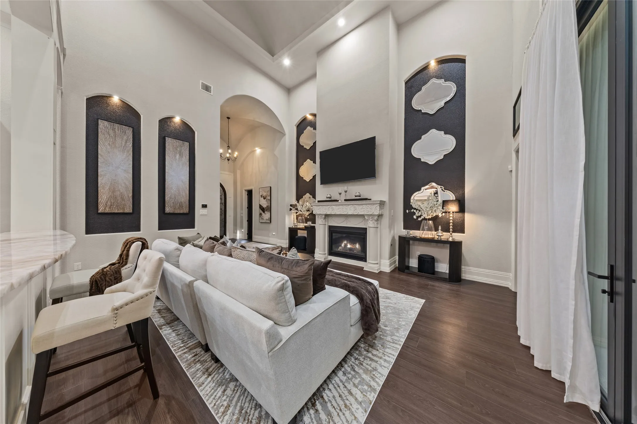 Single Family Residence For Sale in Dallas County , 2621 Whispering Oaks Cove, Cedar Hill, Texas 75104, 5 Bedroom, 6 Bathroom, 4 Garage spaces, 6,163 Sqft, built in 2024, mls#21361395, Real Estate Agent in Cedar Hill, Homes For Sale in Dallas county, Homes For Sale in Cedar Hill, Realtor in Cedar Hill Texas, Real Estate Brokerage Independent Realty Texas, Luminita Cordes Realtor
